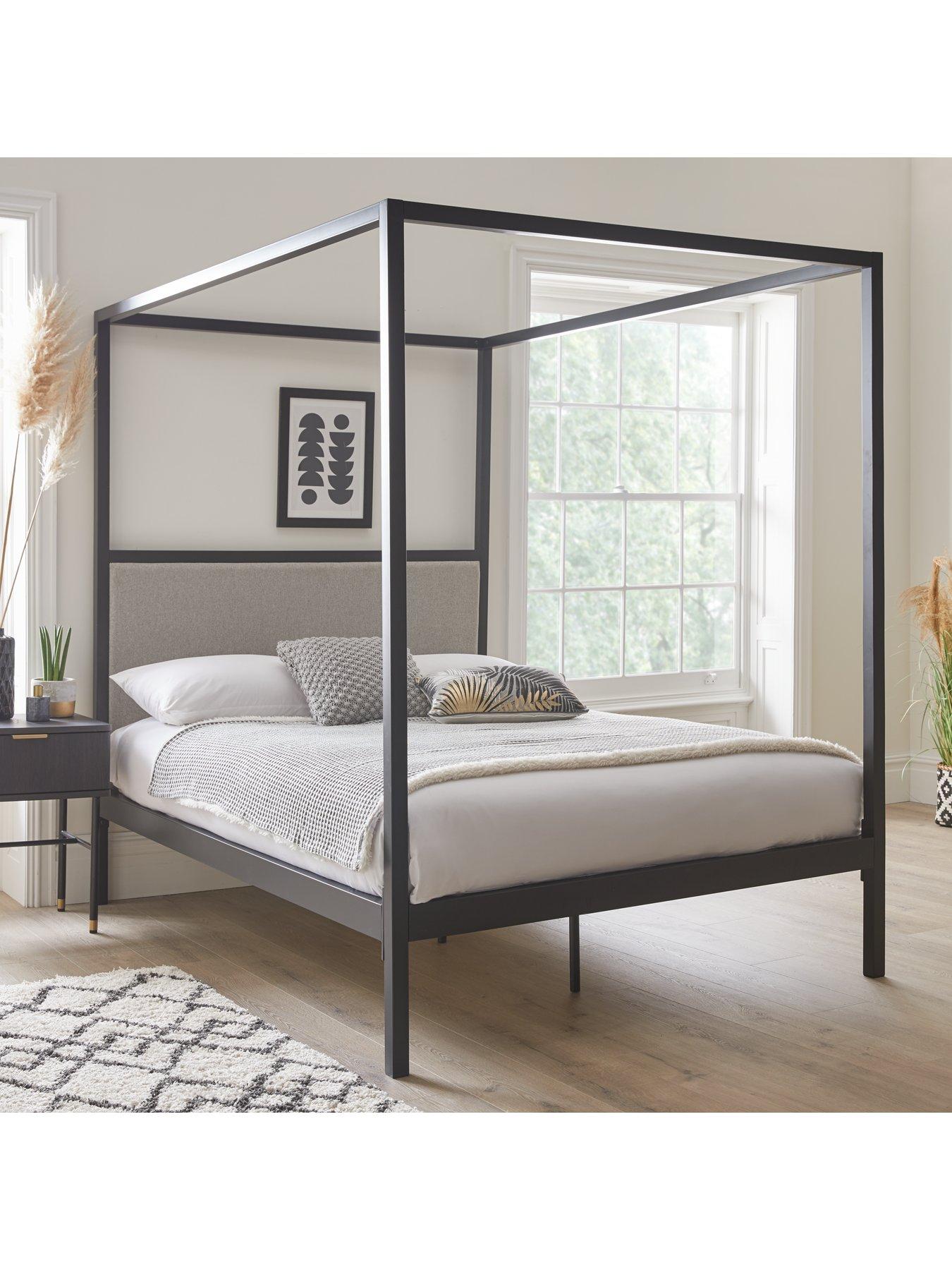 Black four deals poster bed double