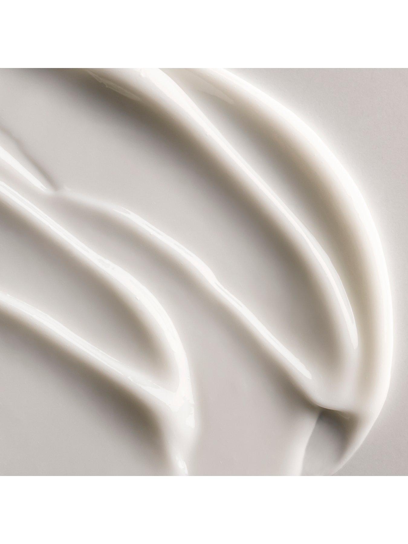 Image 4 of 4 of Elemis Mayfair No.9 Hand &amp; Body Lotion 300ml