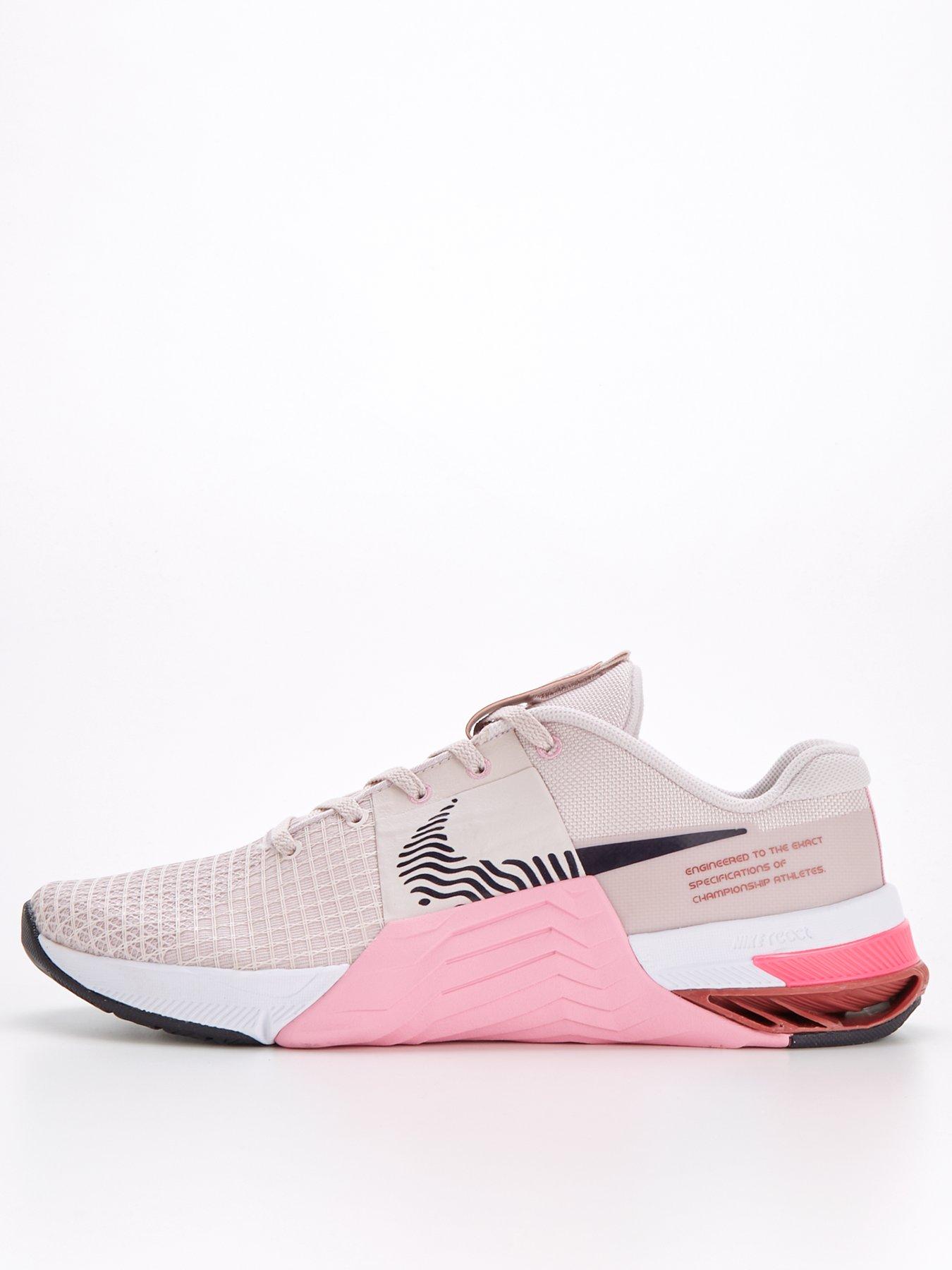 pink nike metcon 4