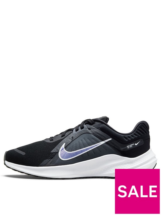 front image of nike-womens-quest-trainers-blackwhite