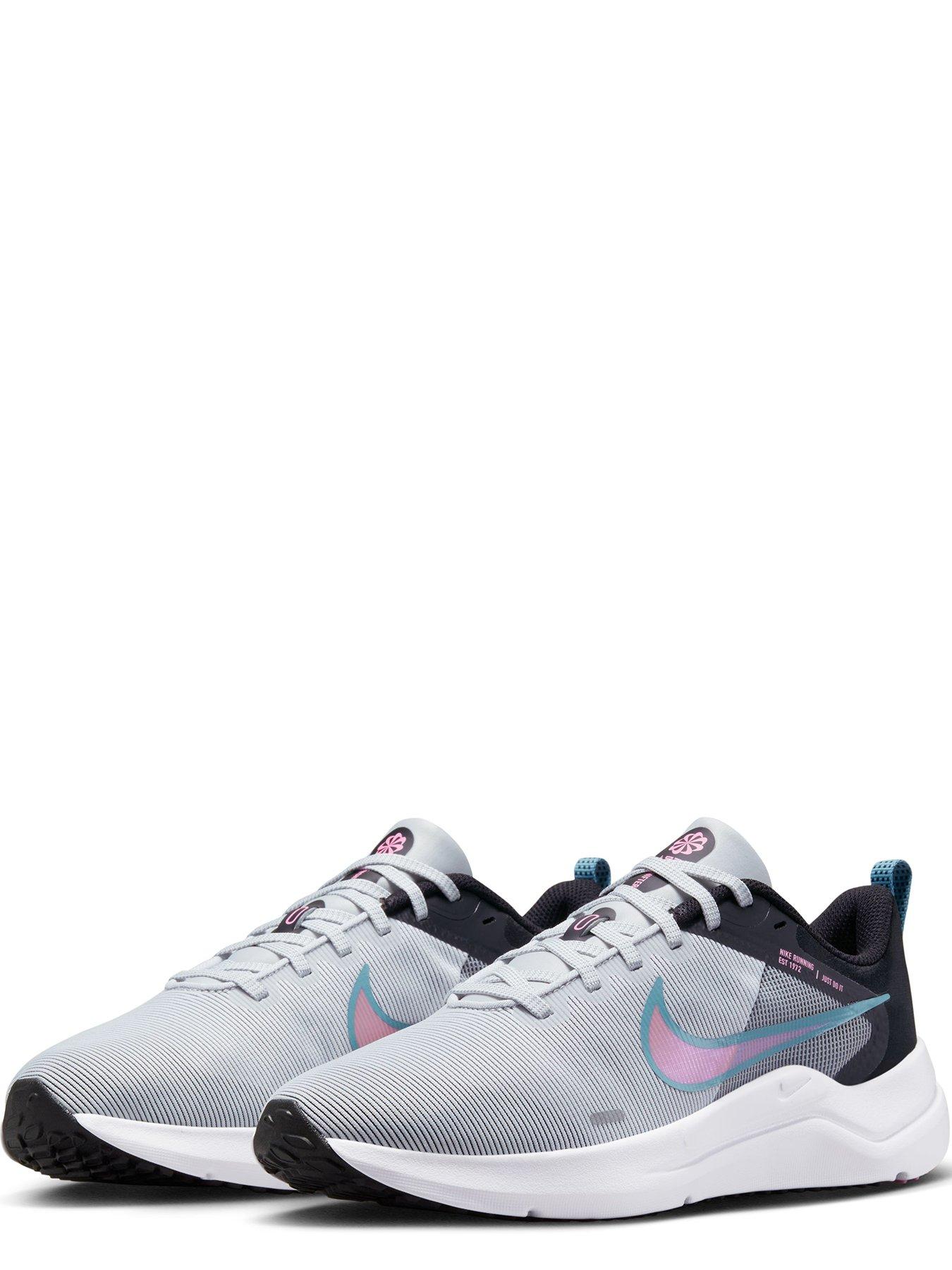 Nike downshifter 9 on on sale feet