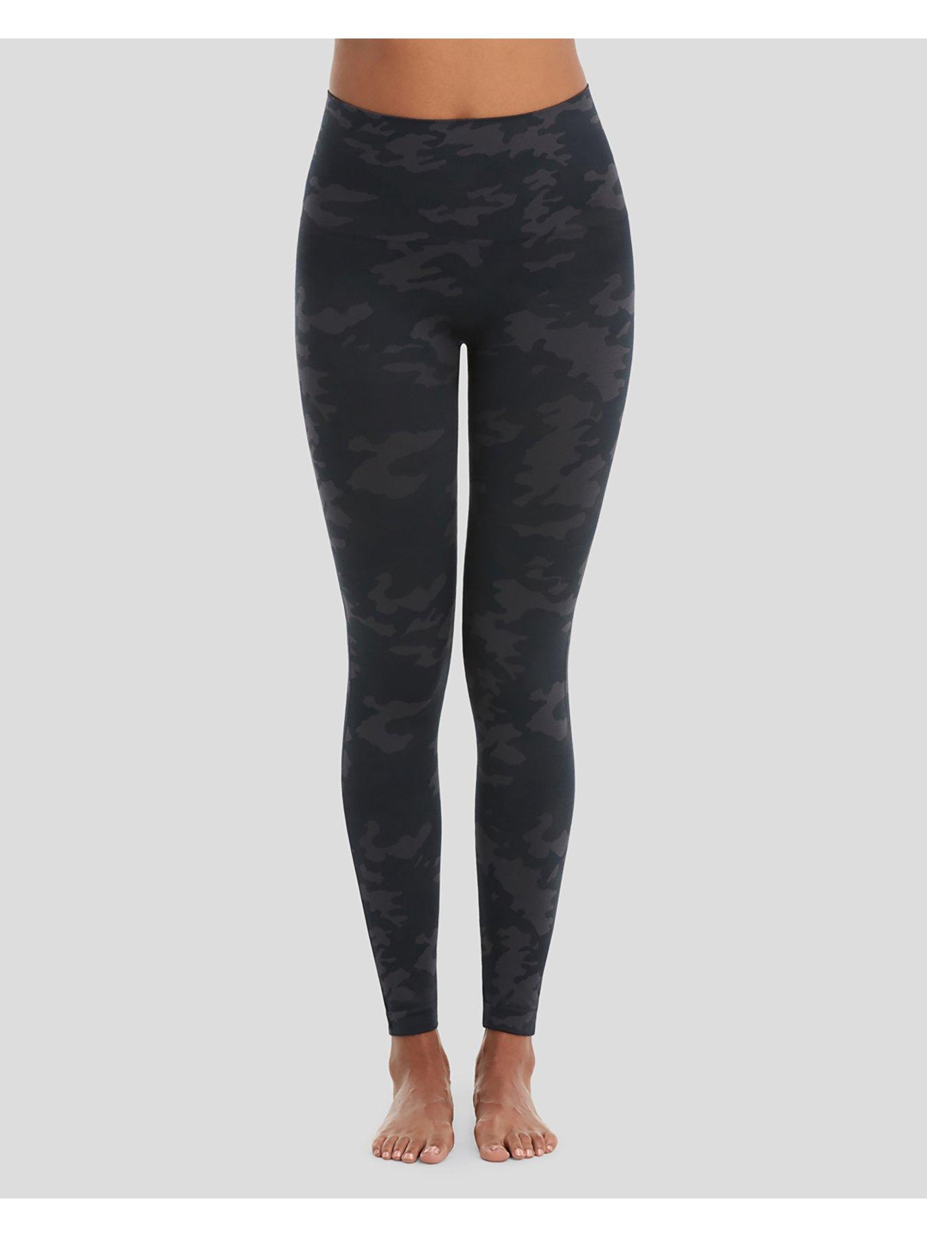 undefined Seamless Ecocare Medium Control Leggings - Black Cao
