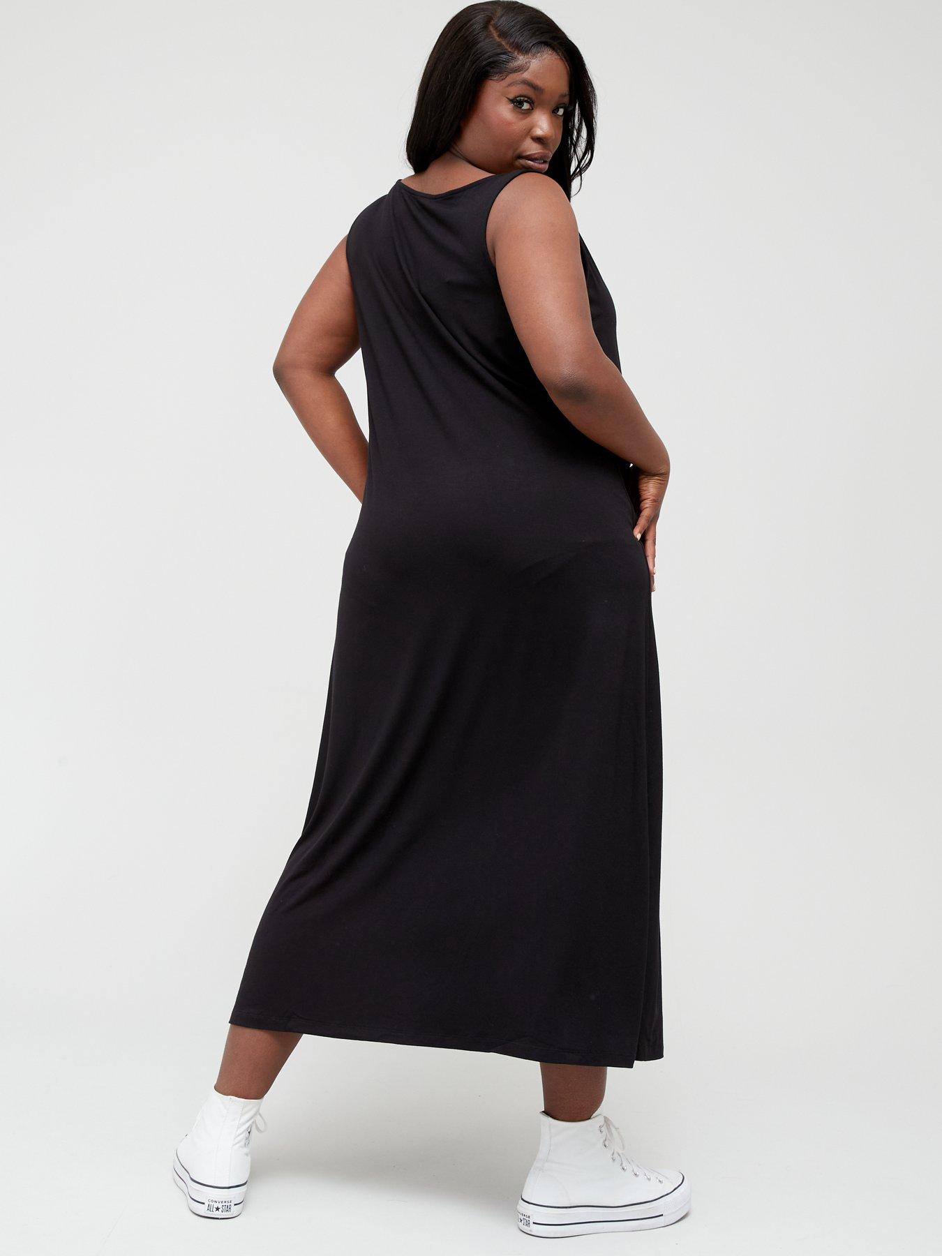 Black sleeveless maxi 2025 dress plus size