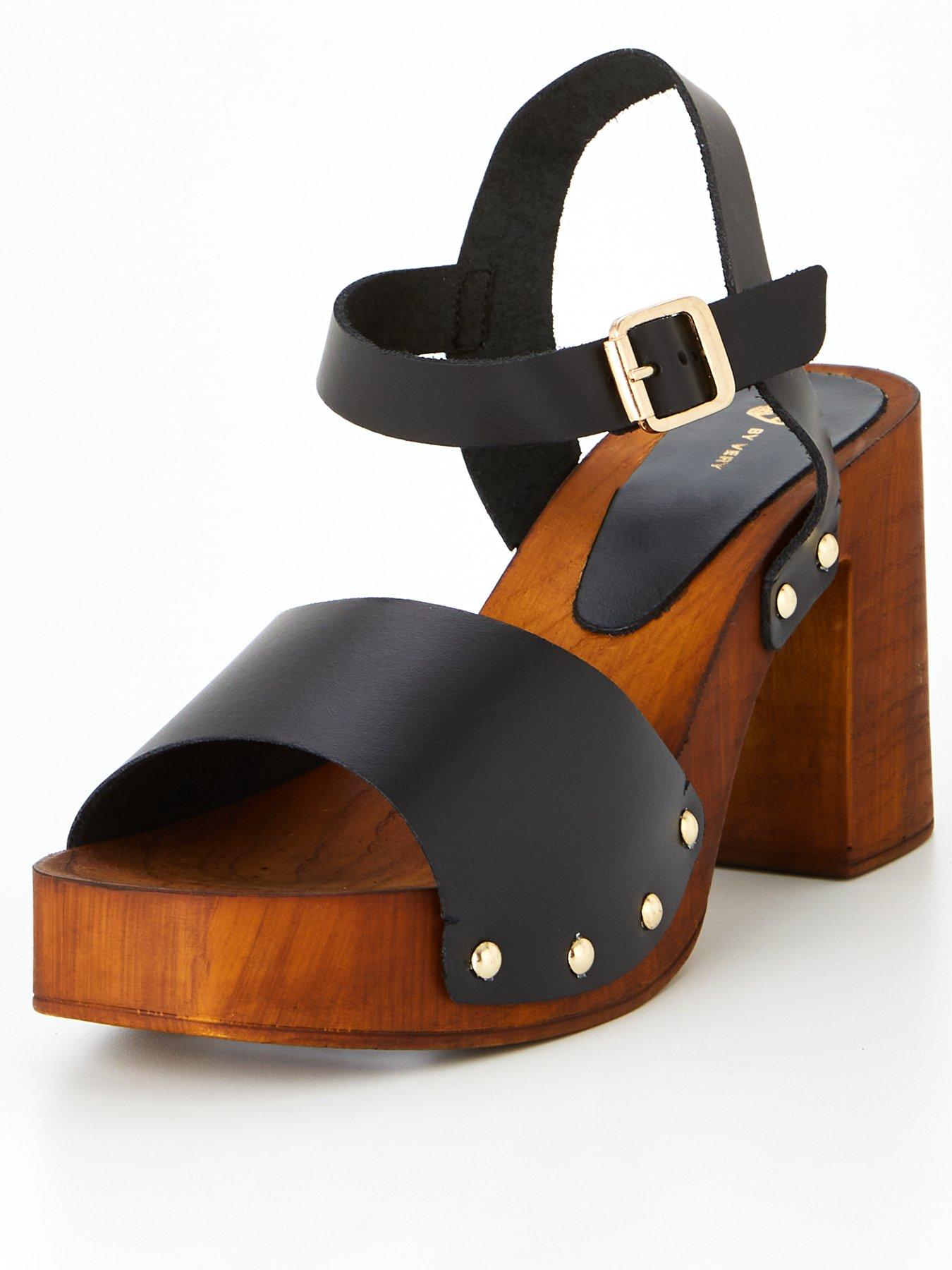 Black clog hot sale sandals