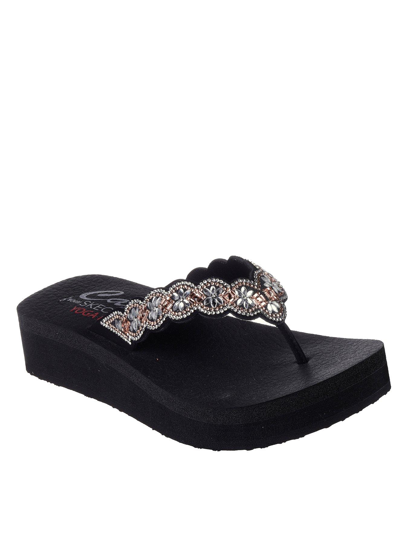 Skechers yoga foam flip hotsell flops black