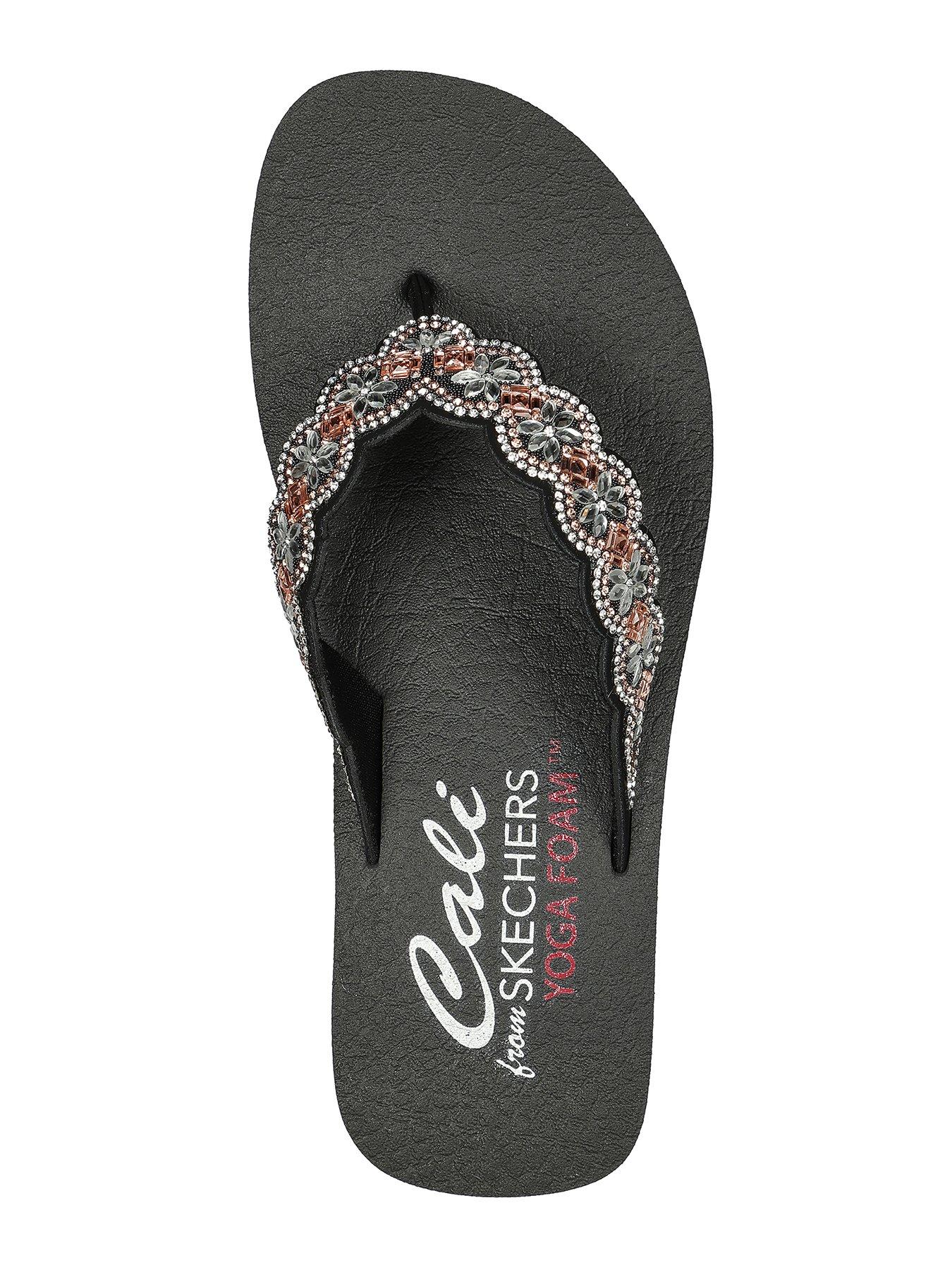 Skechers yoga foam outlet flip flops uk