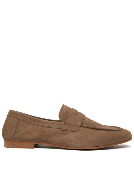 schuh-rand-suede-loafers-natural