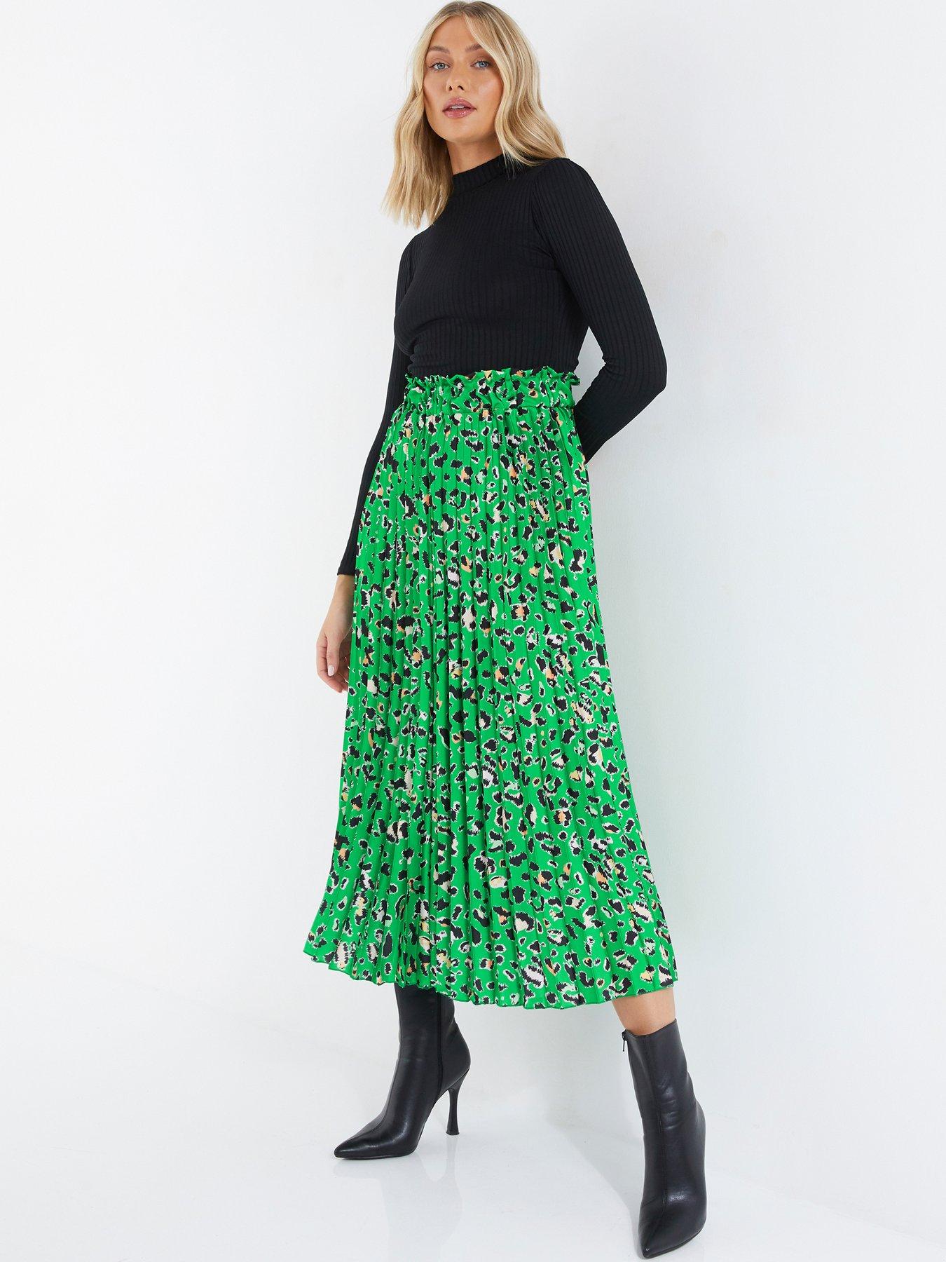 Green pleated 2025 skirt quiz