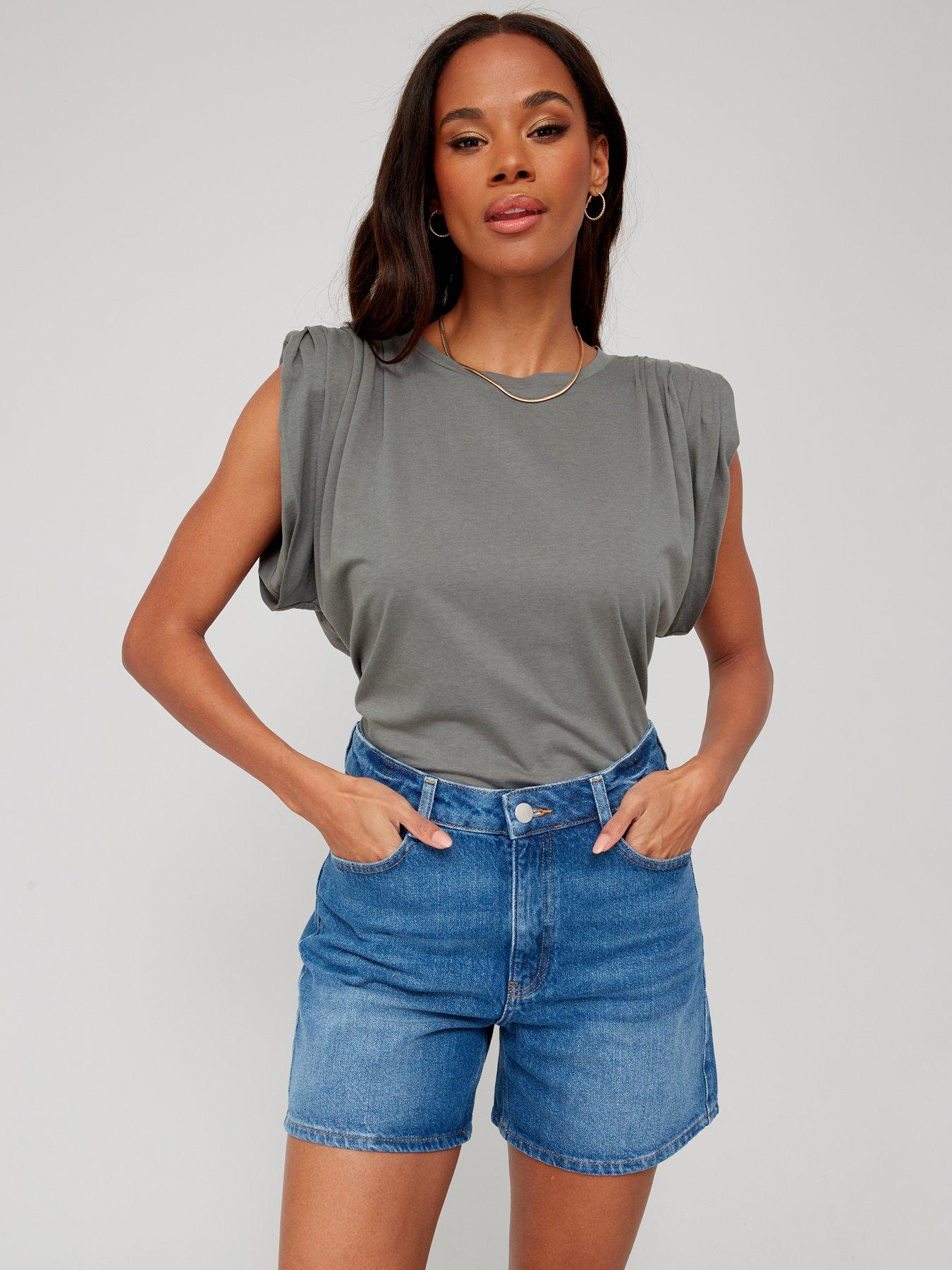 Grey shoulder 2024 pad t shirt