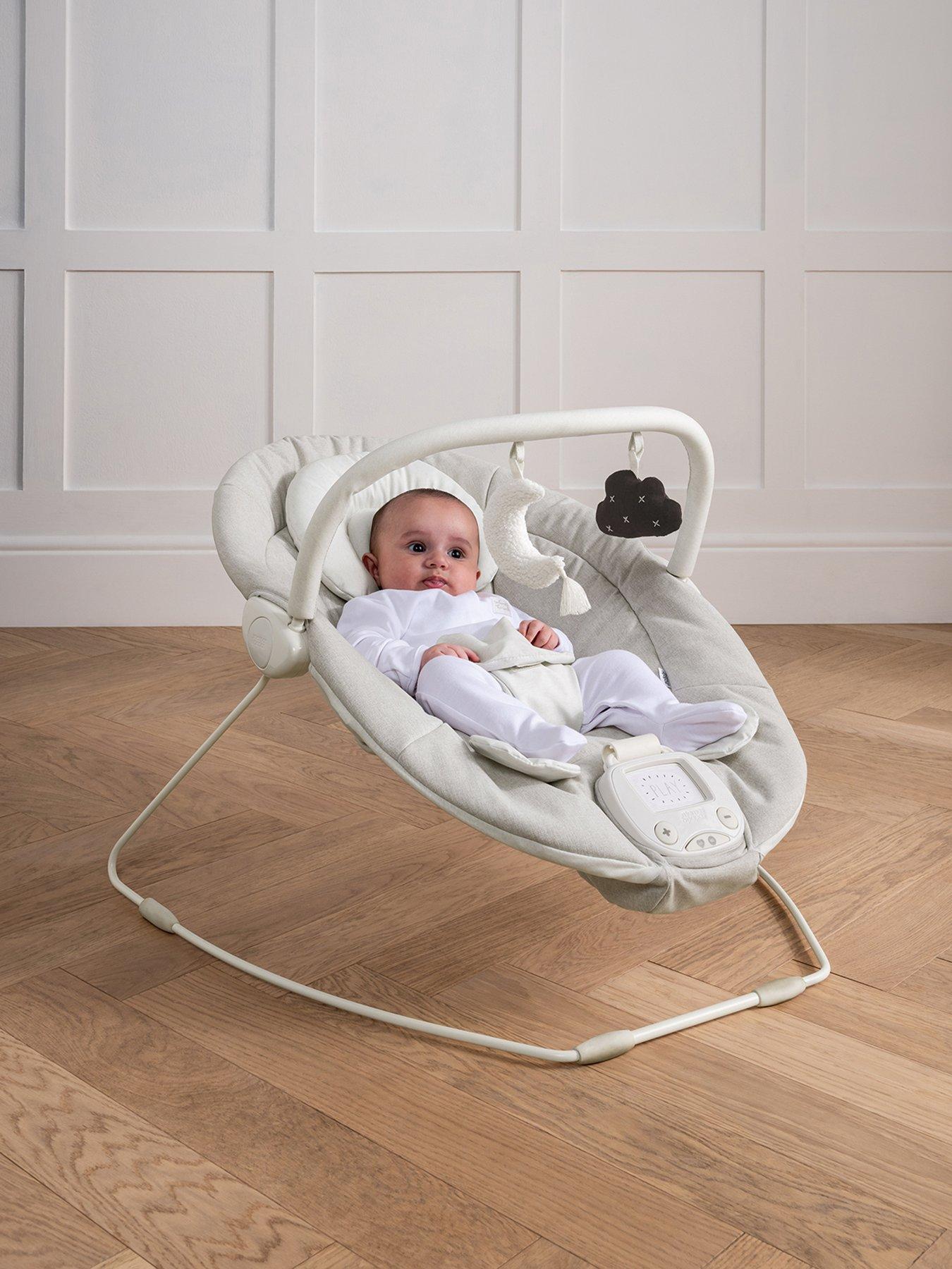 Bouncy bed for store baby