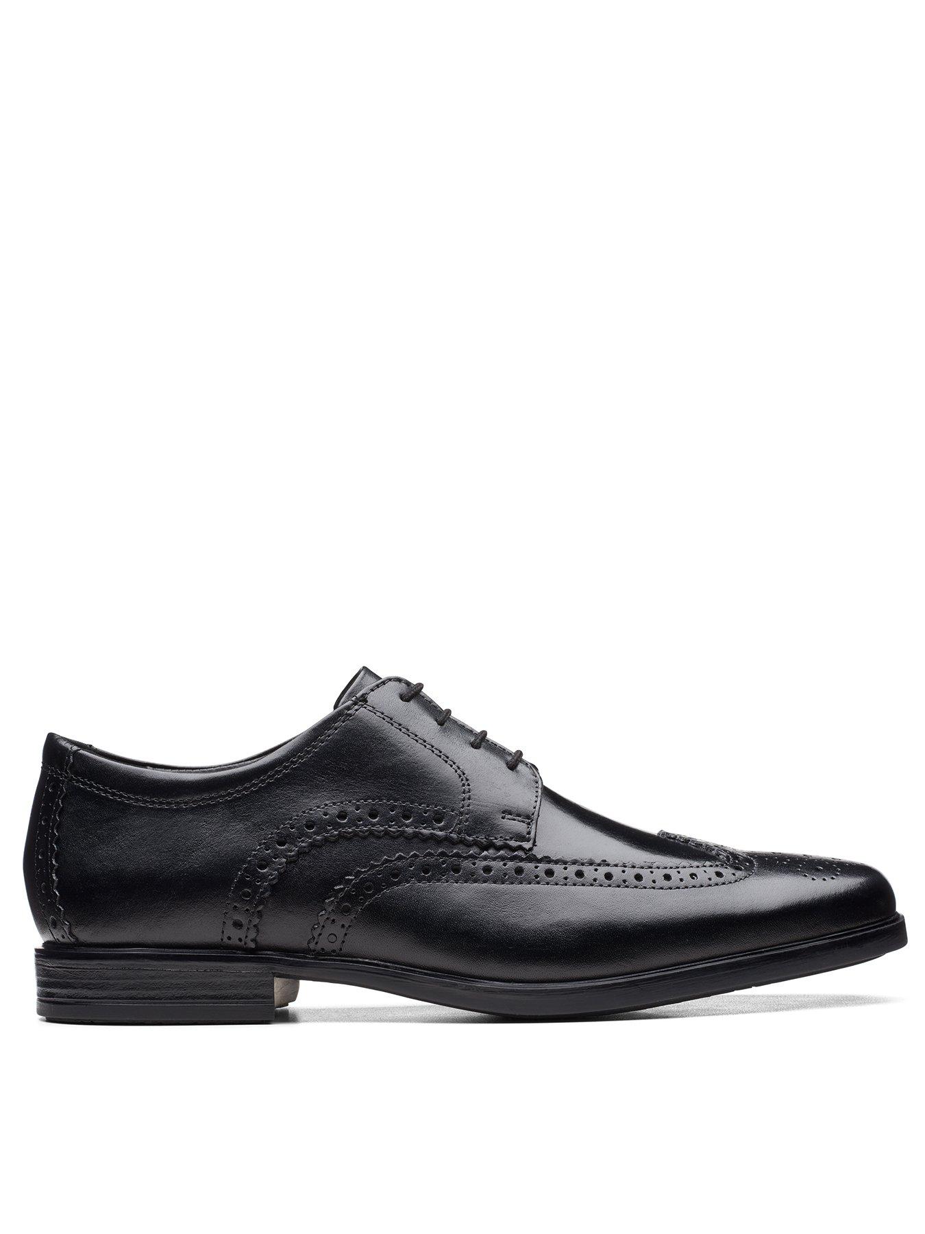 Clarks lace deals up brogues