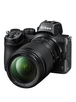 nikon z 5 mirrorless camera + 24-200 f/4-6.3 lens kit