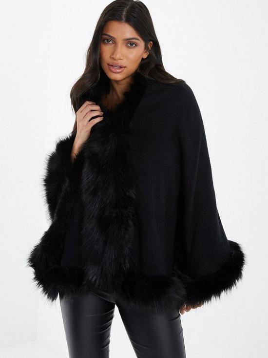 front image of quiz-full-faux-fur-trim-cape-black