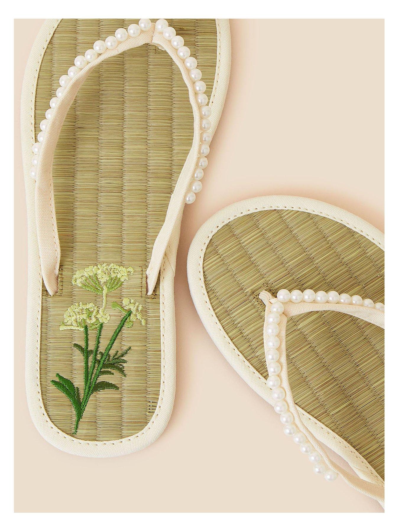 Monsoon seagrass best sale flip flops