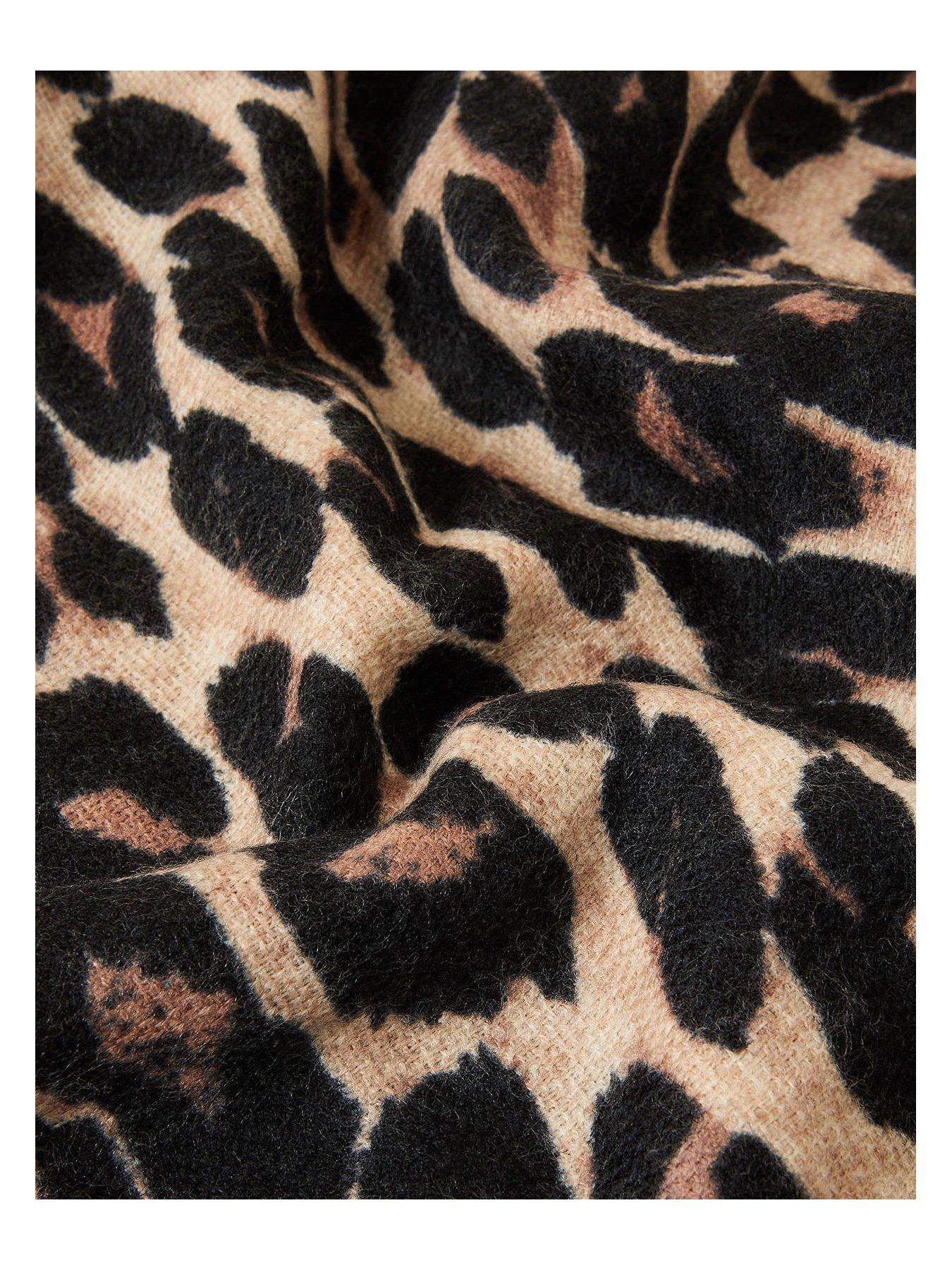 Leopard print best sale scarf accessorize