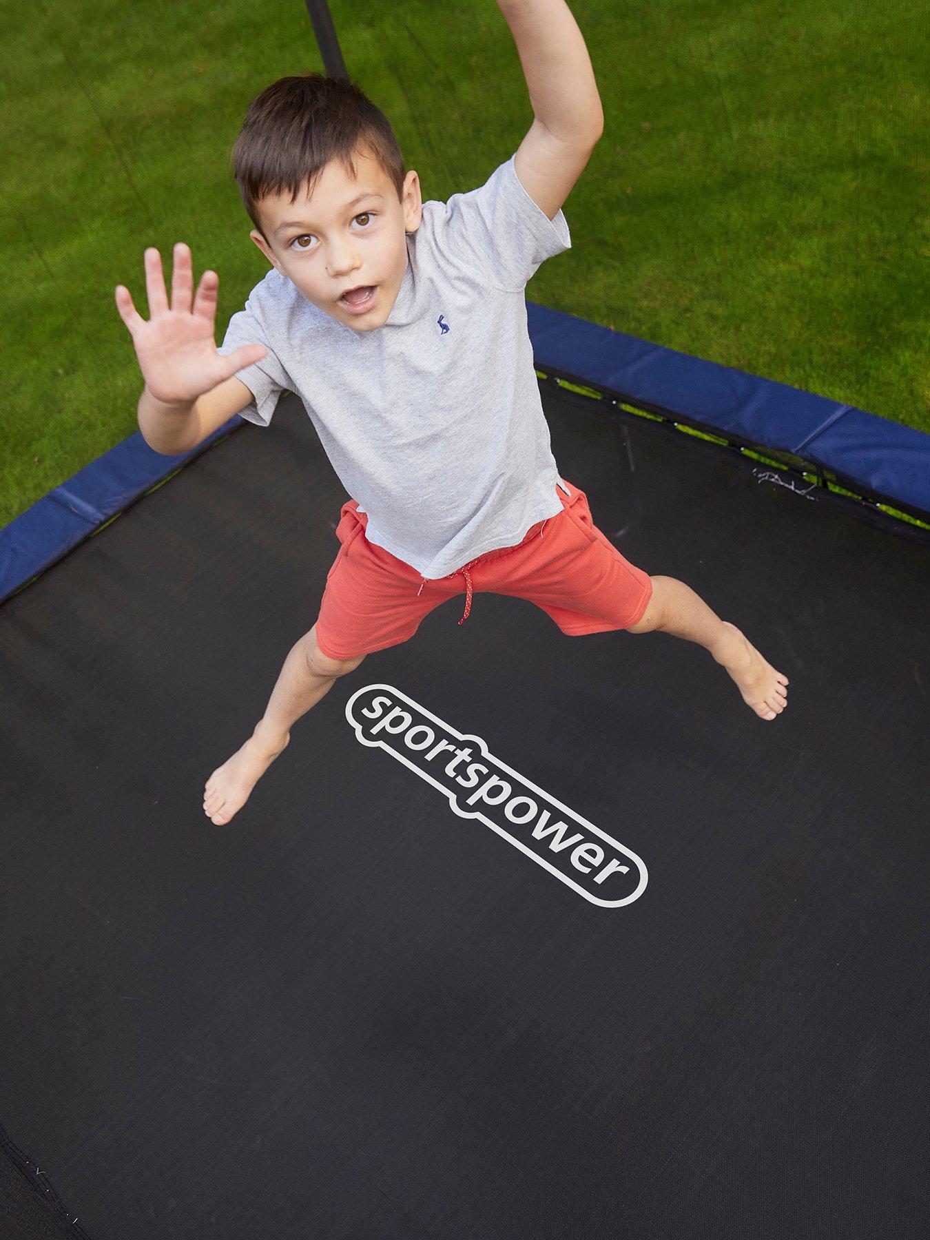 Trampoline jumping at B-Bounce