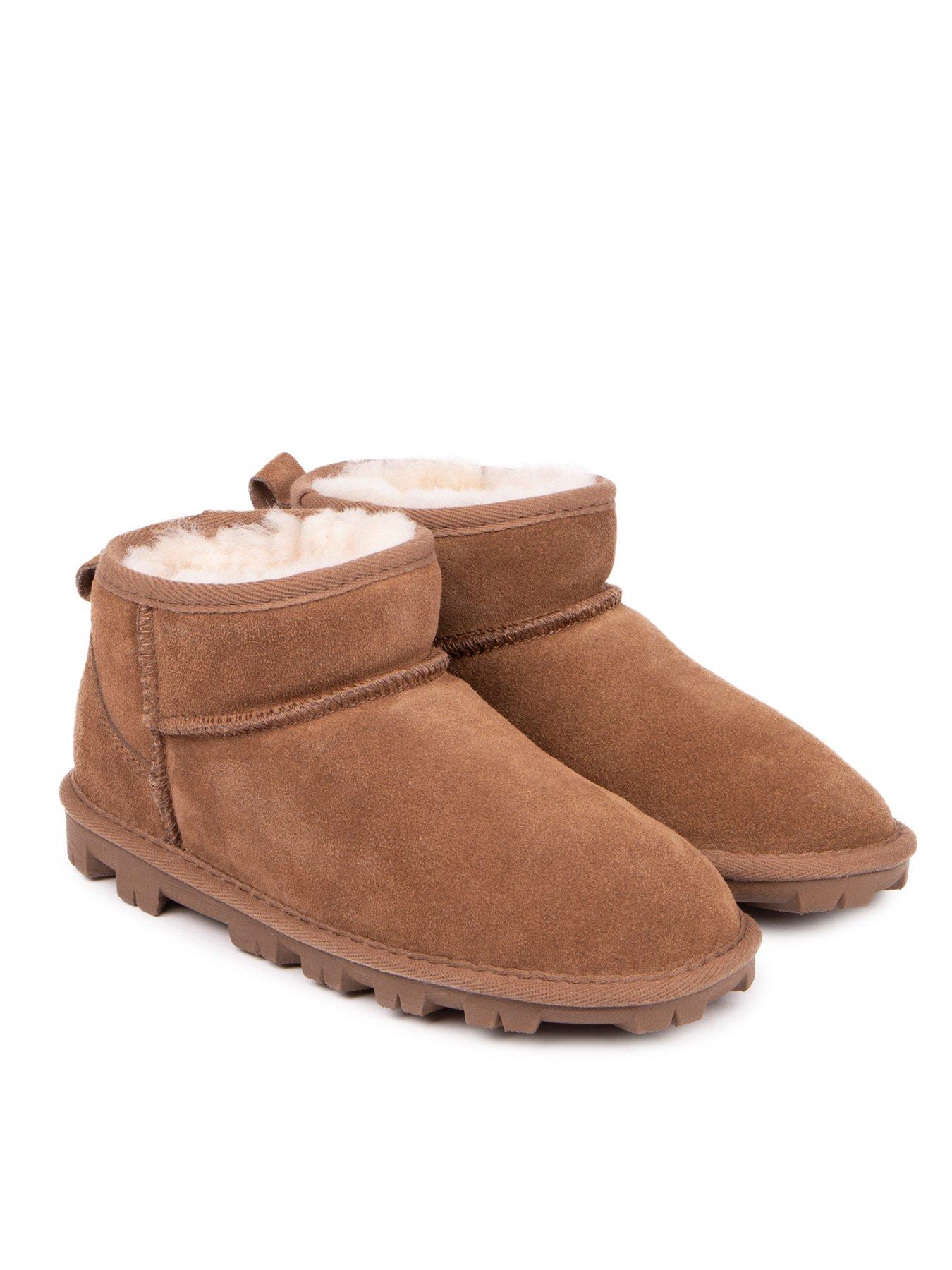 Ugg mini chestnut on sale 37