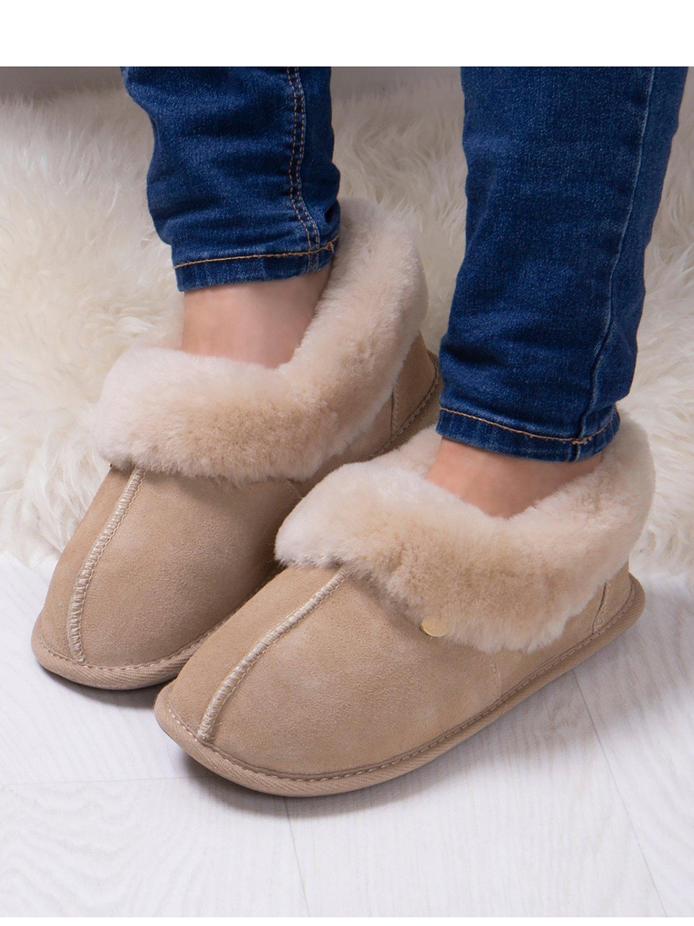 Ladies sheepskin hot sale mules