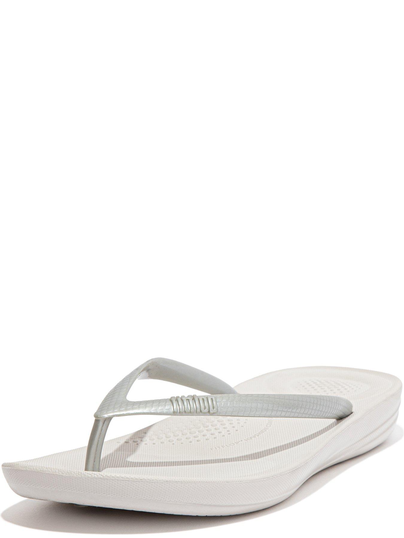 Fitflop Womens Iqushion Ergonomic Flip Flops |E54-011| Silver main image 0
