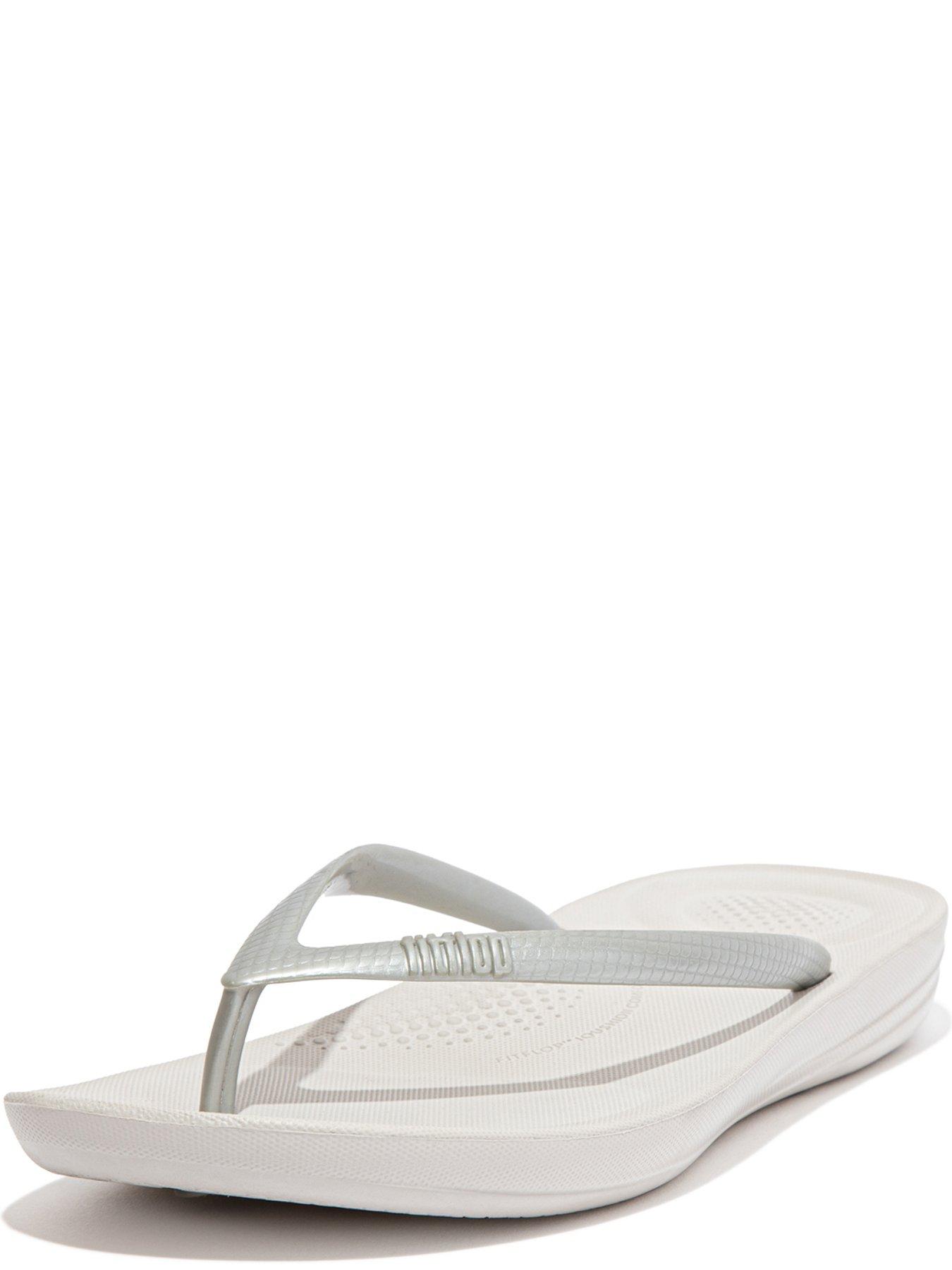 Silver hot sale fit flops