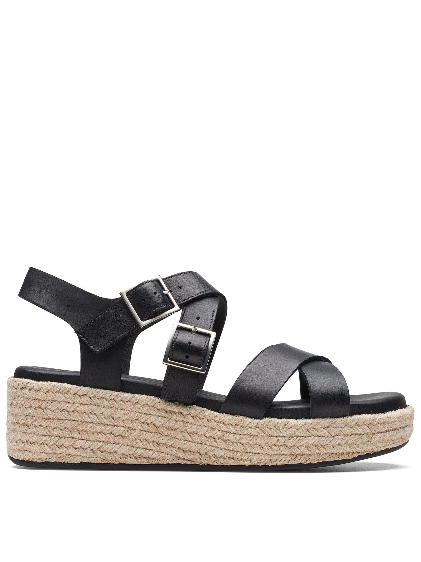 Clarks deals black wedges