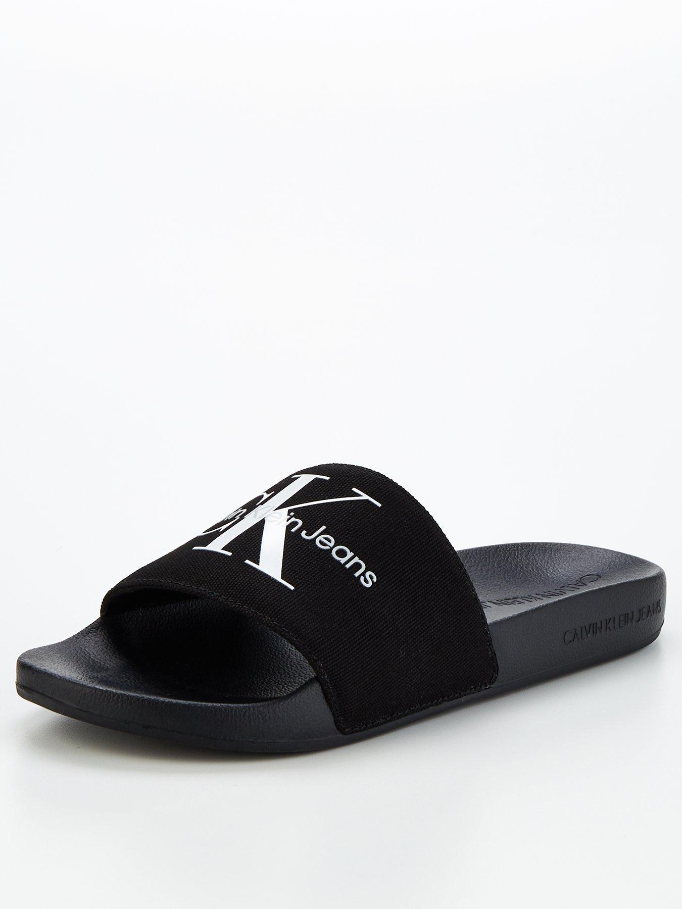 Calvin klein hotsell sliders size 4