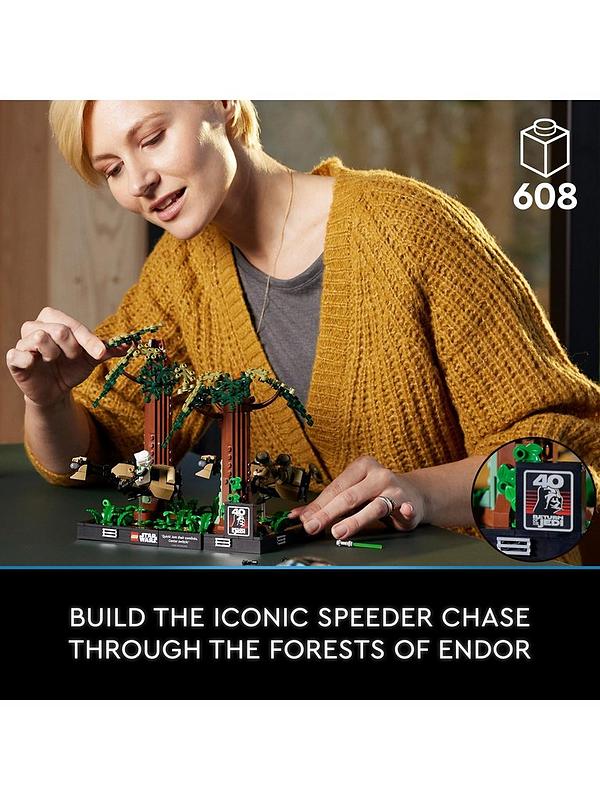 Image 2 of 6 of LEGO Star Wars Endor&trade; Speeder Chase Diorama