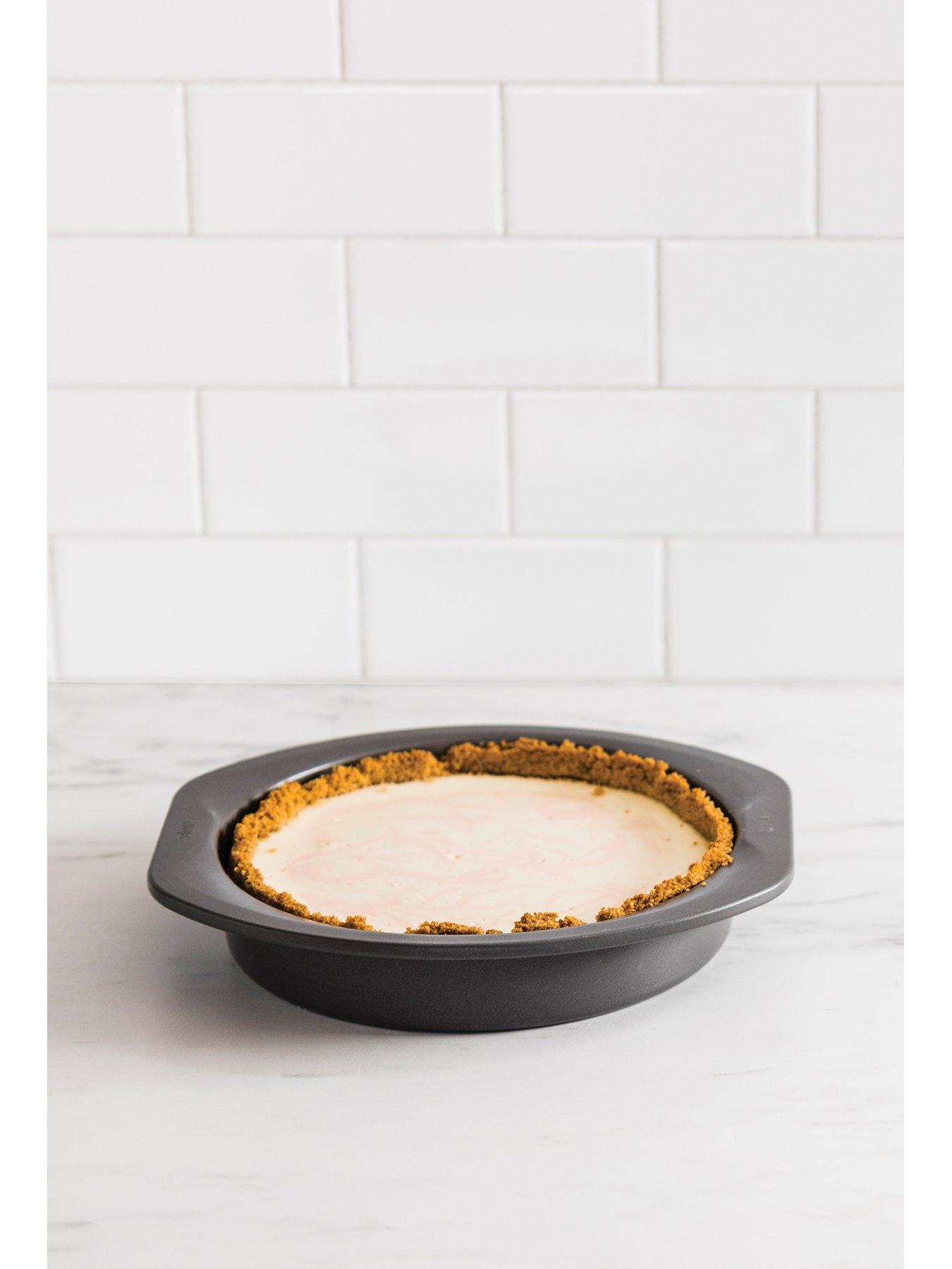Image 6 of 7 of NINJA Foodi ZEROSTICK 8-inch Round Cake Tin