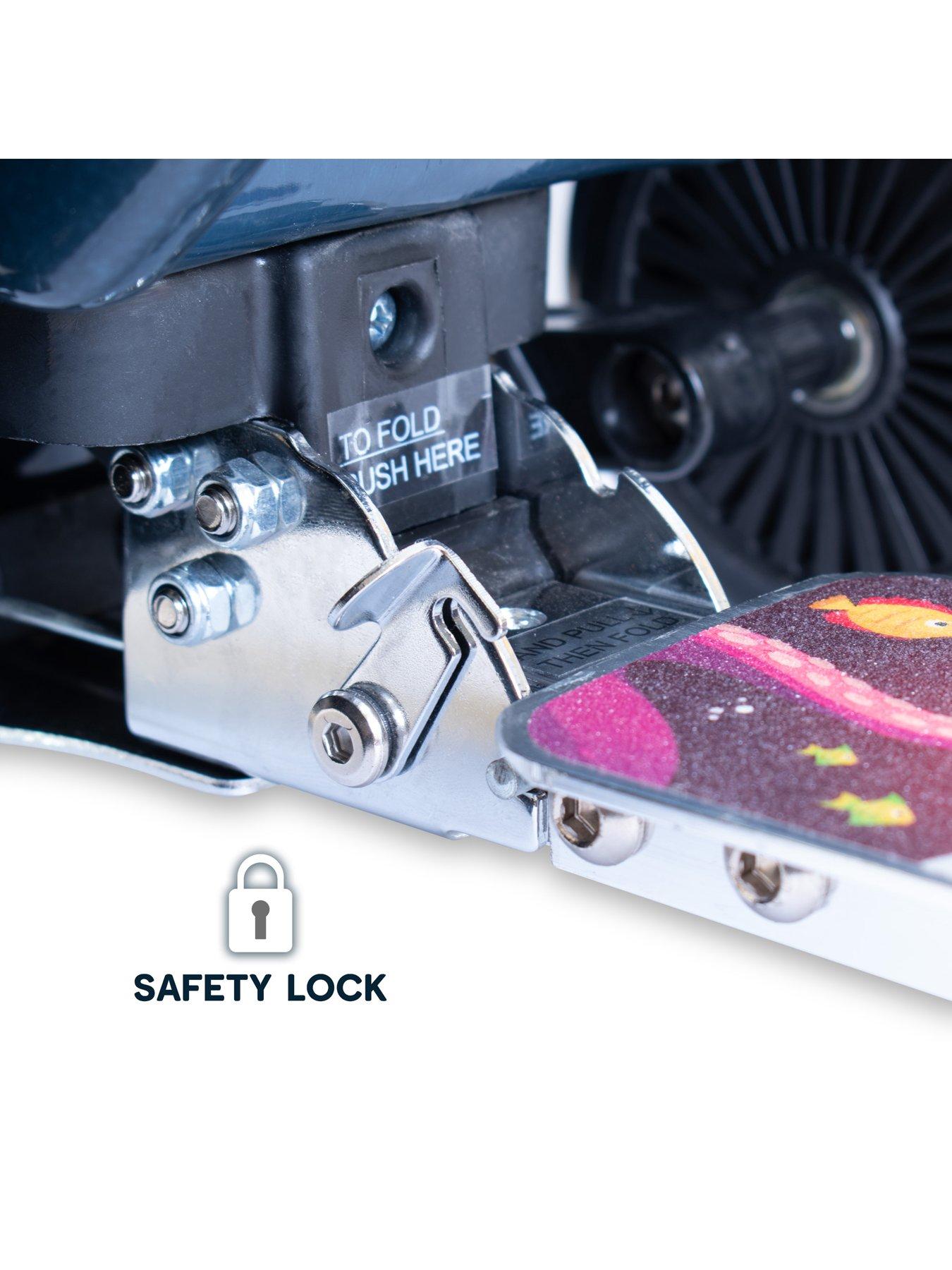 Image 5 of 8 of Flyte Midi 18 Inch Stormy the Shark Scooter Suitcase