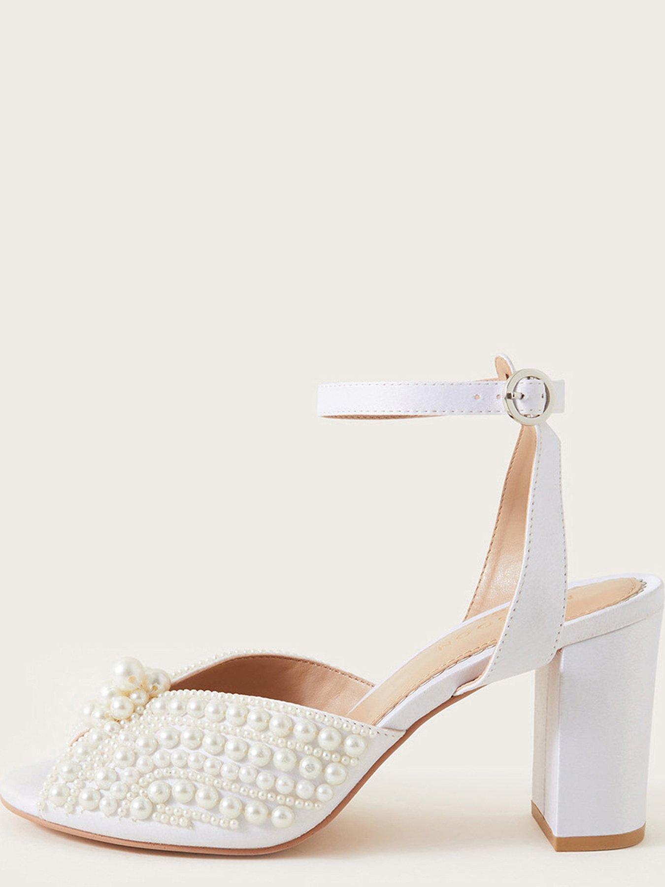 Pearl discount wedding sandals