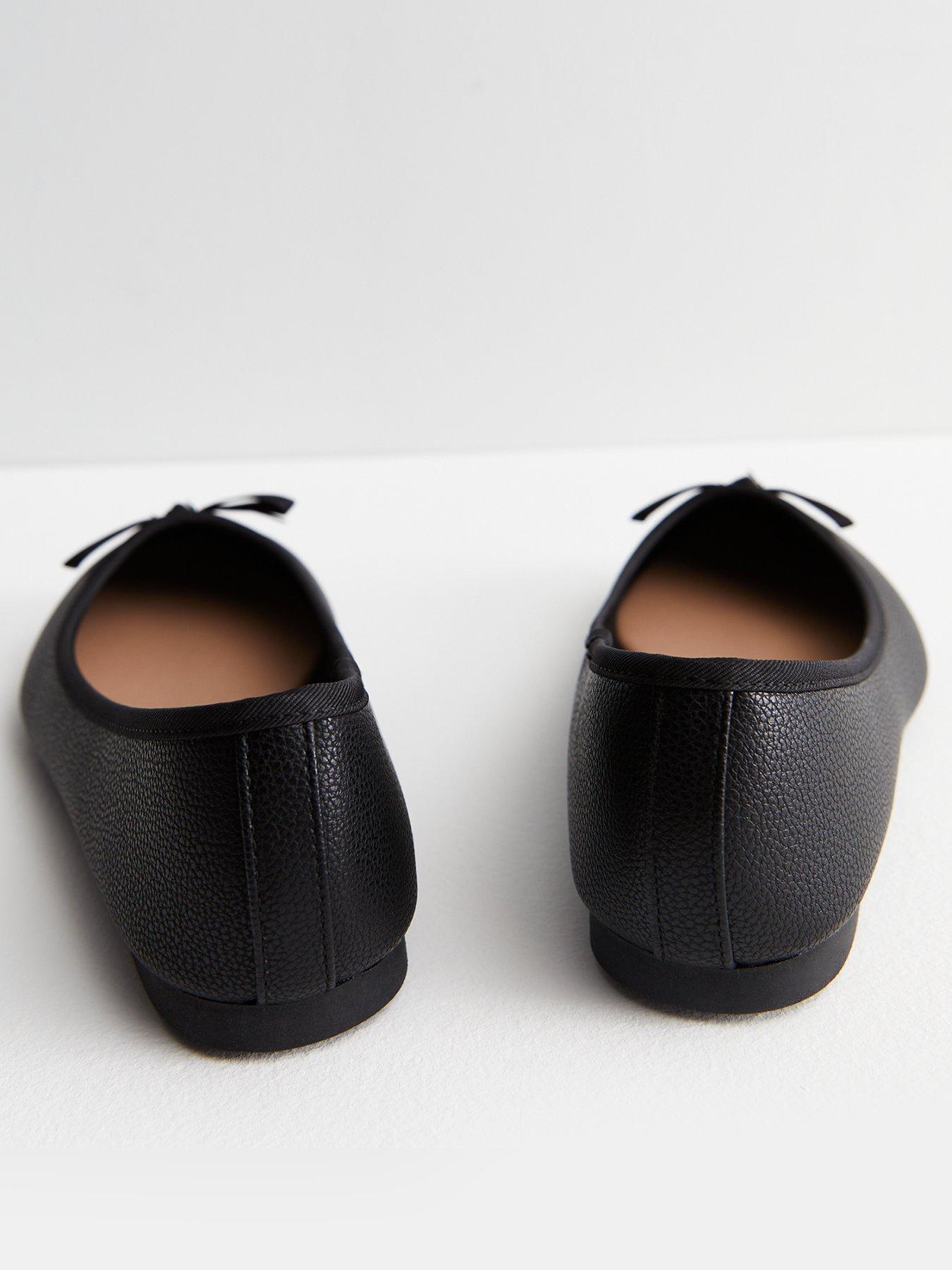 Wide fit black on sale pumps