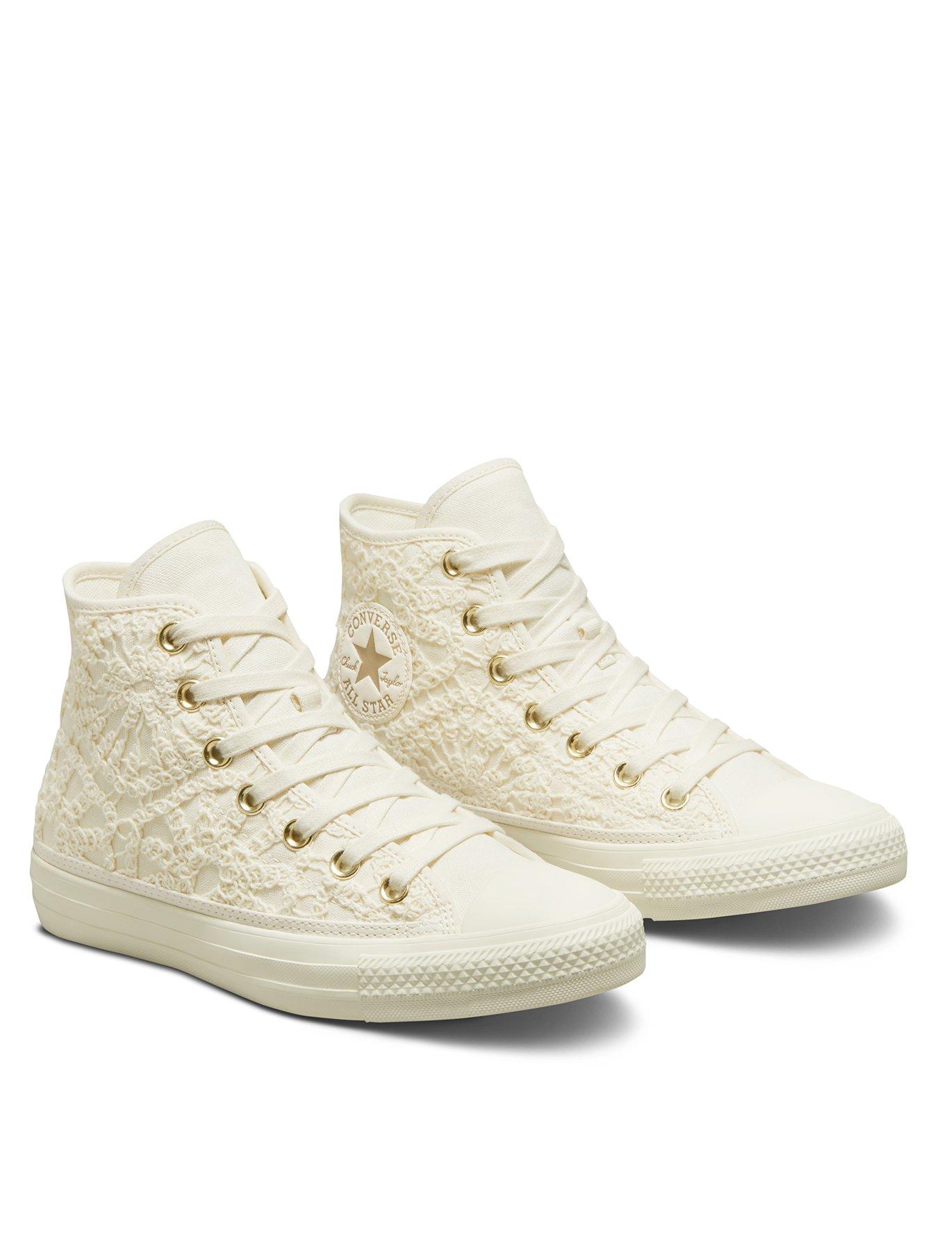 Womens converse hot sale sneakers clearance