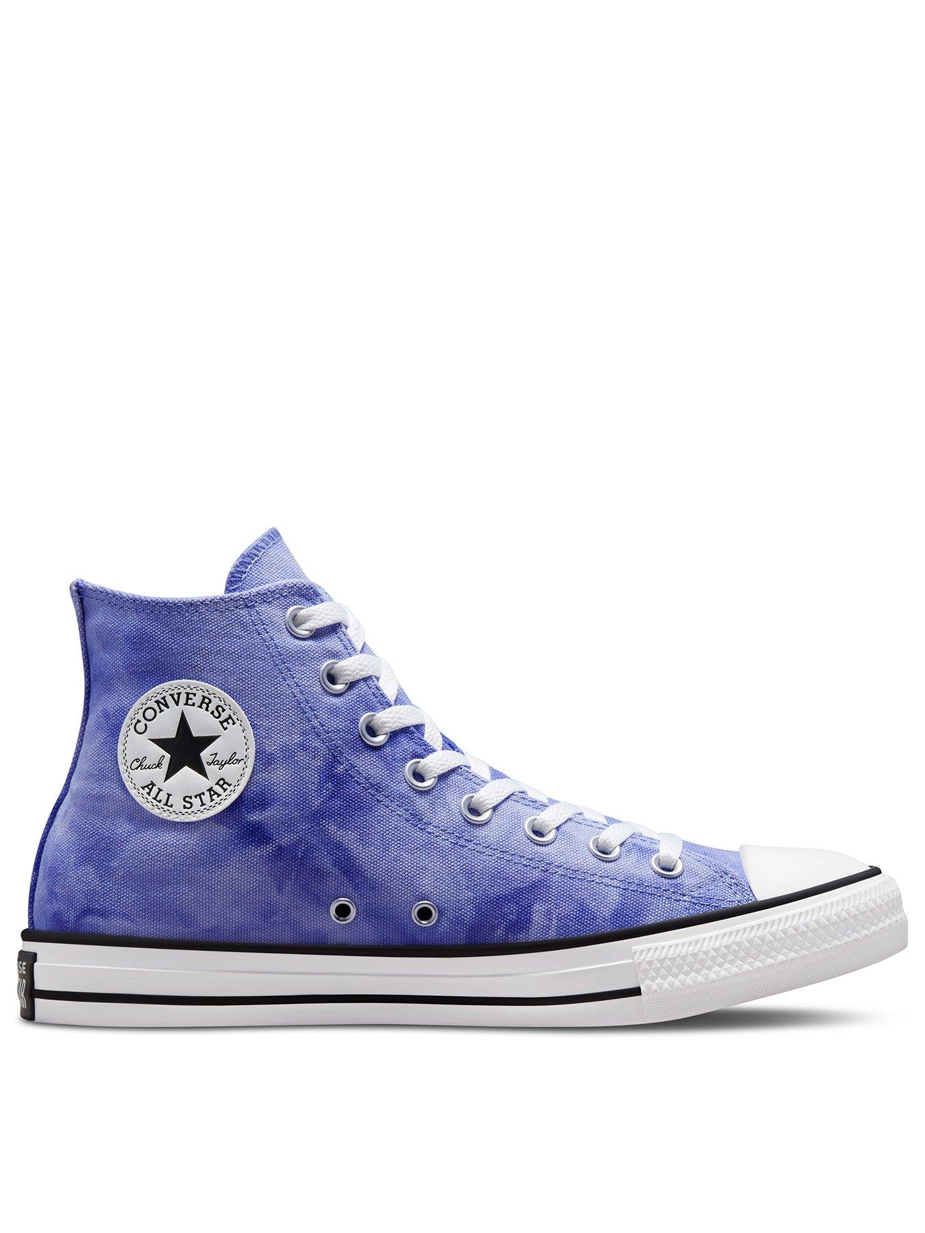 Blue best sale chuck taylors