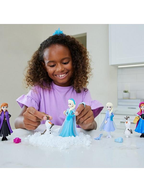Image 2 of 6 of Disney Frozen Snow Colour Reveal Doll Assortment