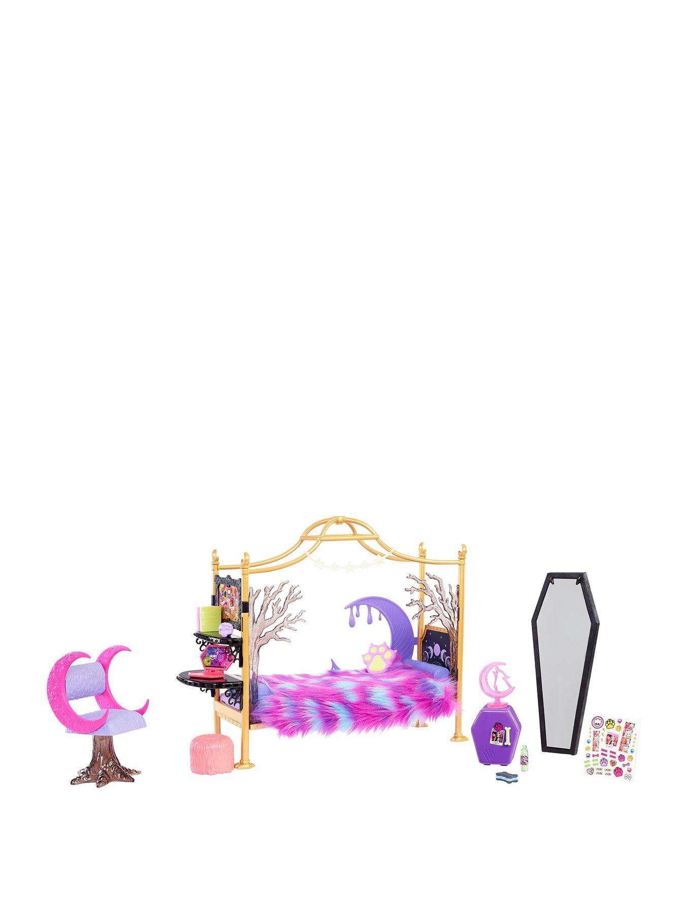 Clawdeen best sale wolf bed