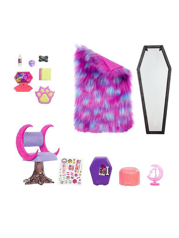 Image 4 of 6 of Monster High Clawdeen Wolf Bedroom Playset