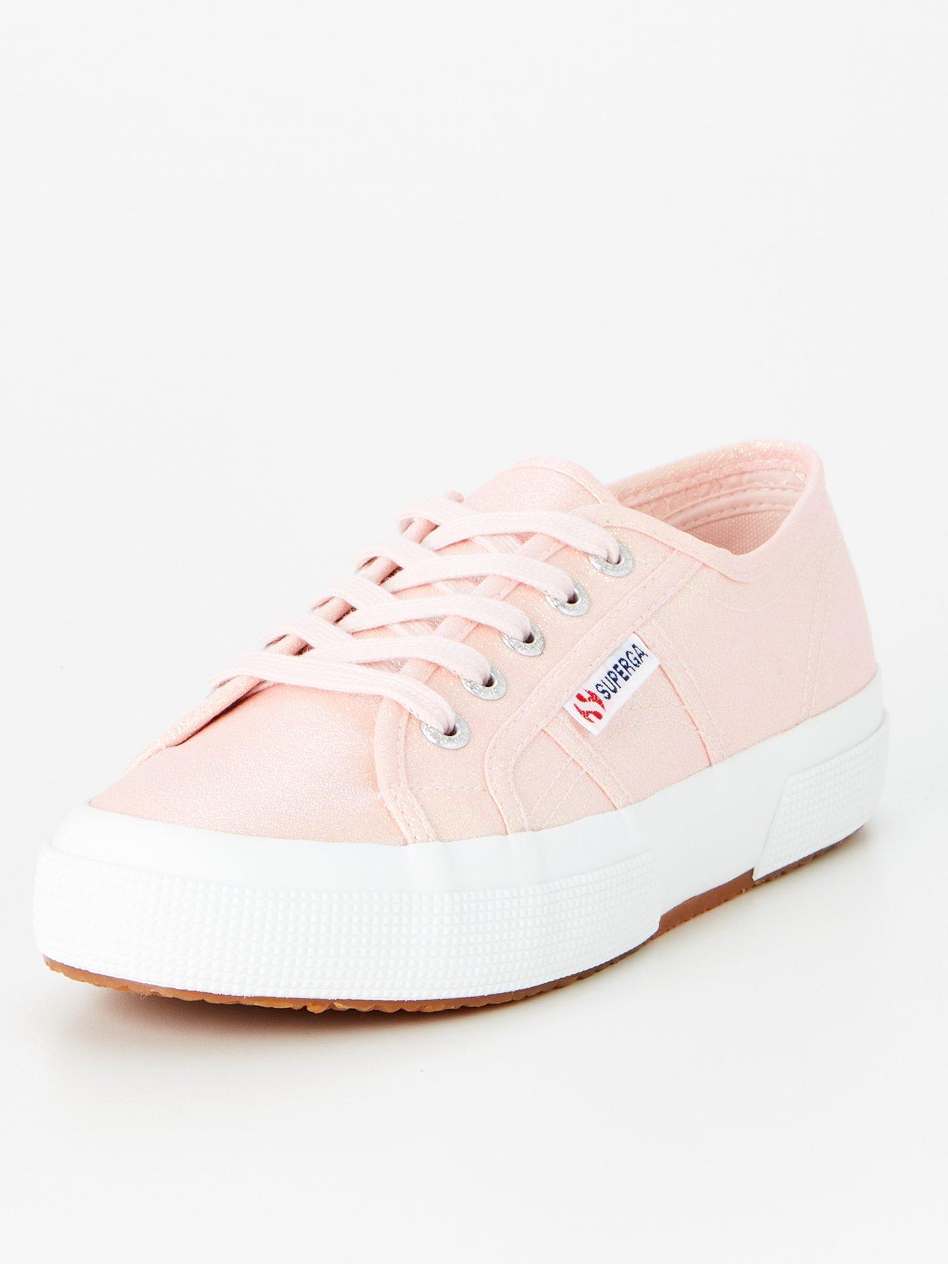 Superga shop plimsolls white