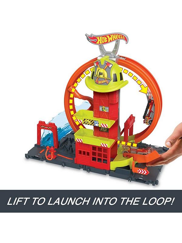 Image 4 of 6 of Hot Wheels City Super Loop Fire Station Playset