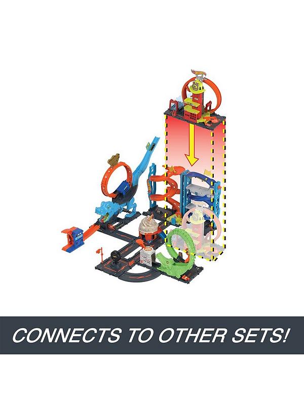 Image 6 of 6 of Hot Wheels City Super Loop Fire Station Playset