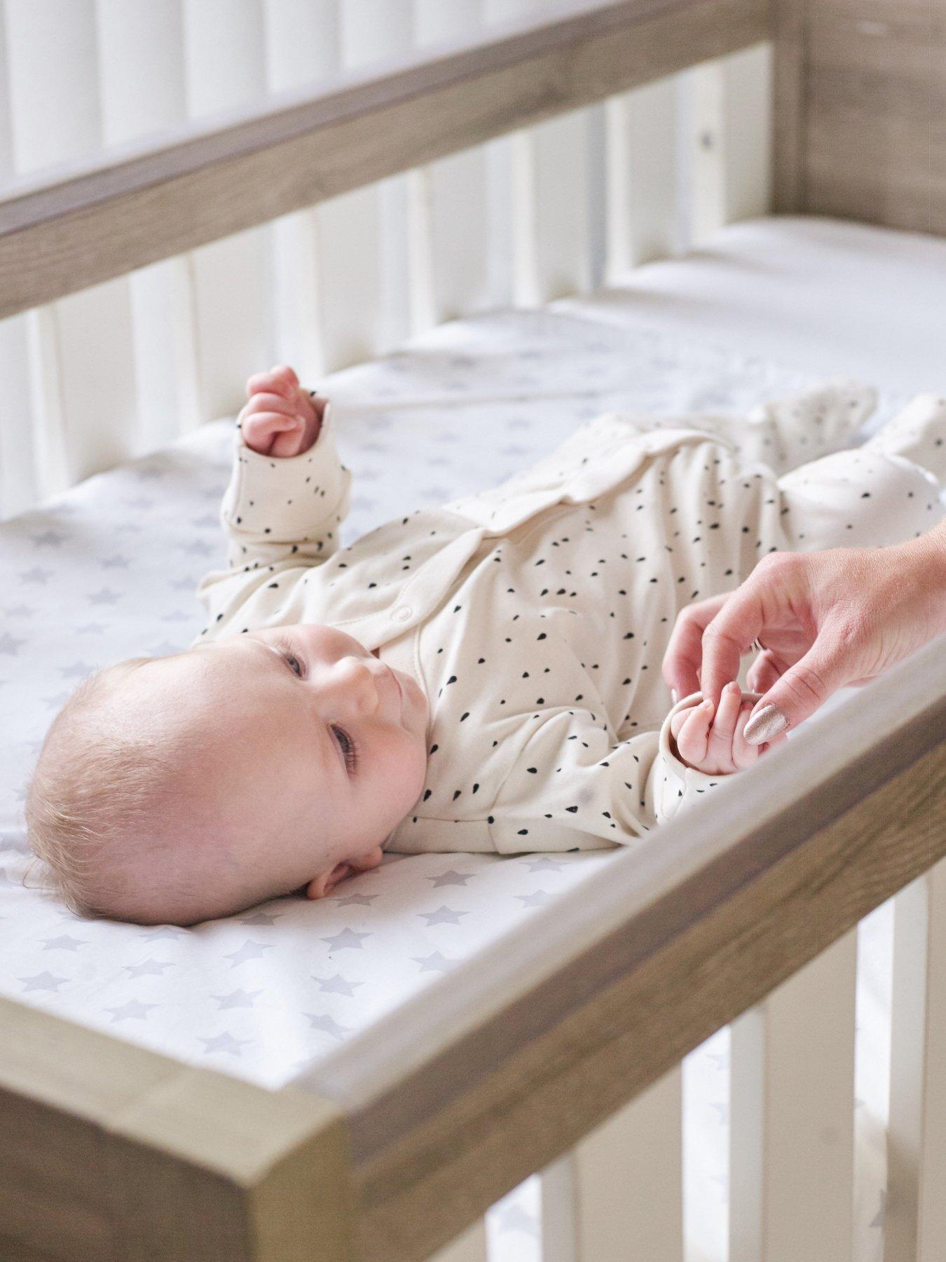 Image 6 of 7 of Tutti Bambini Modena 3 in 1 Cot bed - White/Oak