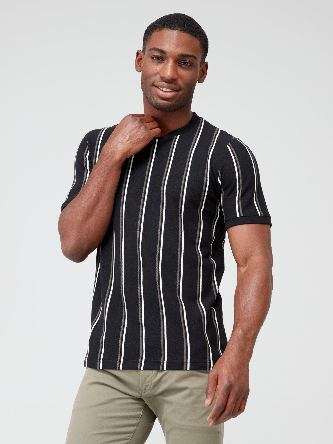 big chest under t-shirt, Alvin Jacobs