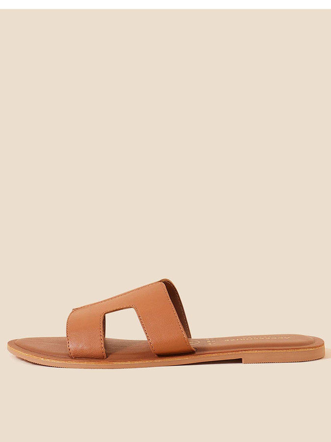 Wide hot sale fit sliders