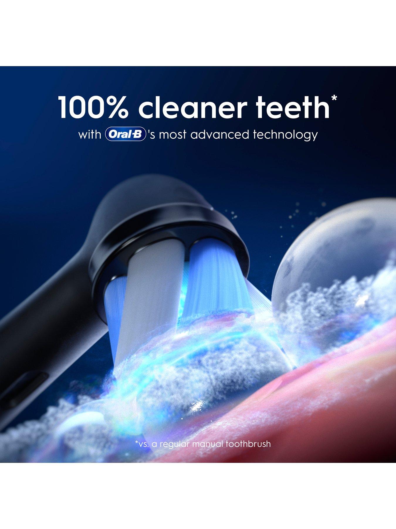 Image 4 of 8 of Oral-B iO9 Black Oynx Electric Toothbrush + Charging Travel Case