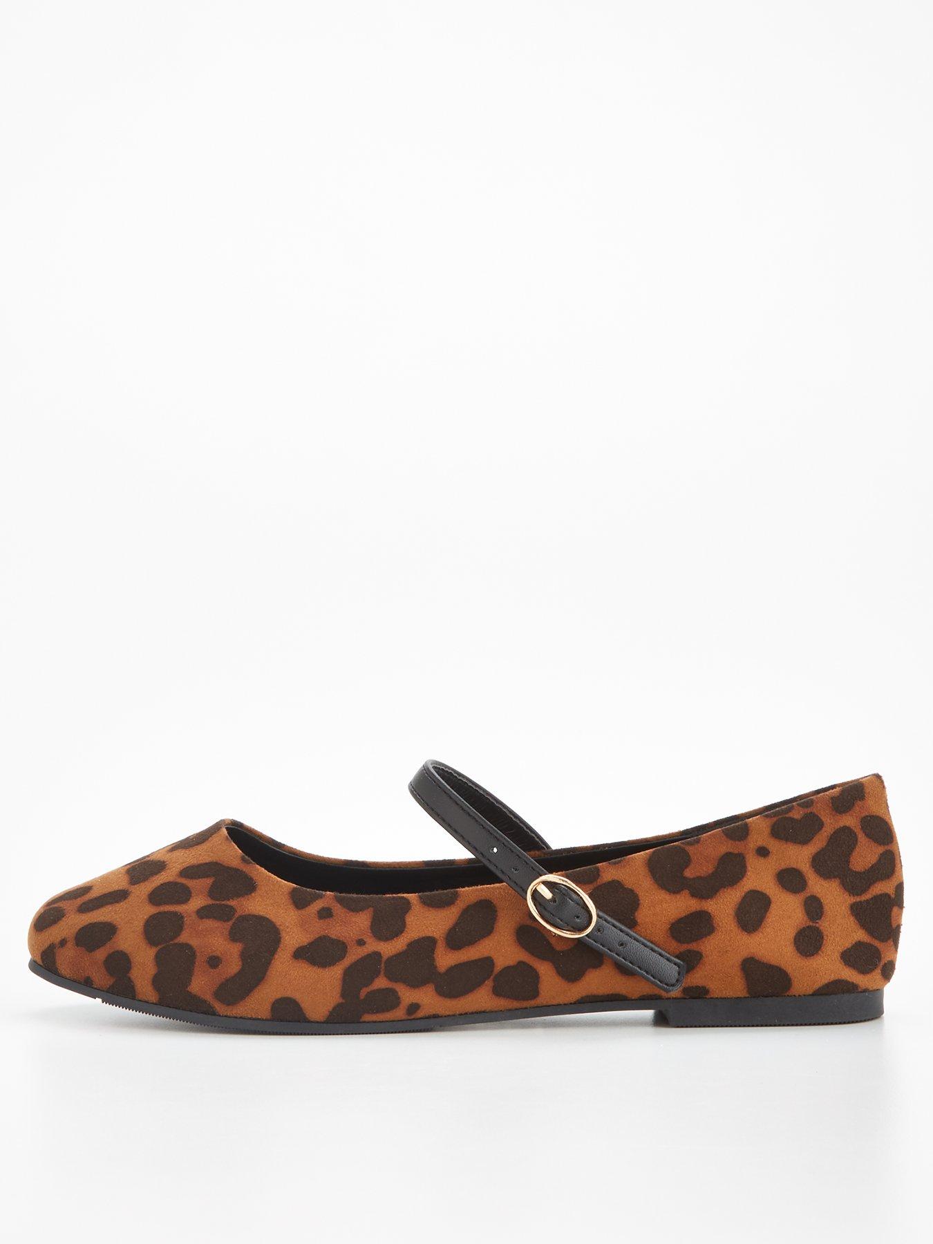 Wide on sale leopard flats