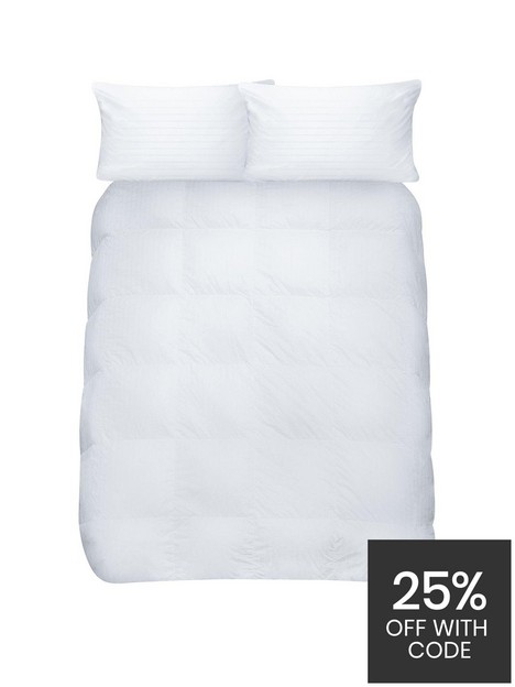 laura-ashley-duck-feather-and-down-135-tog-duvet-white