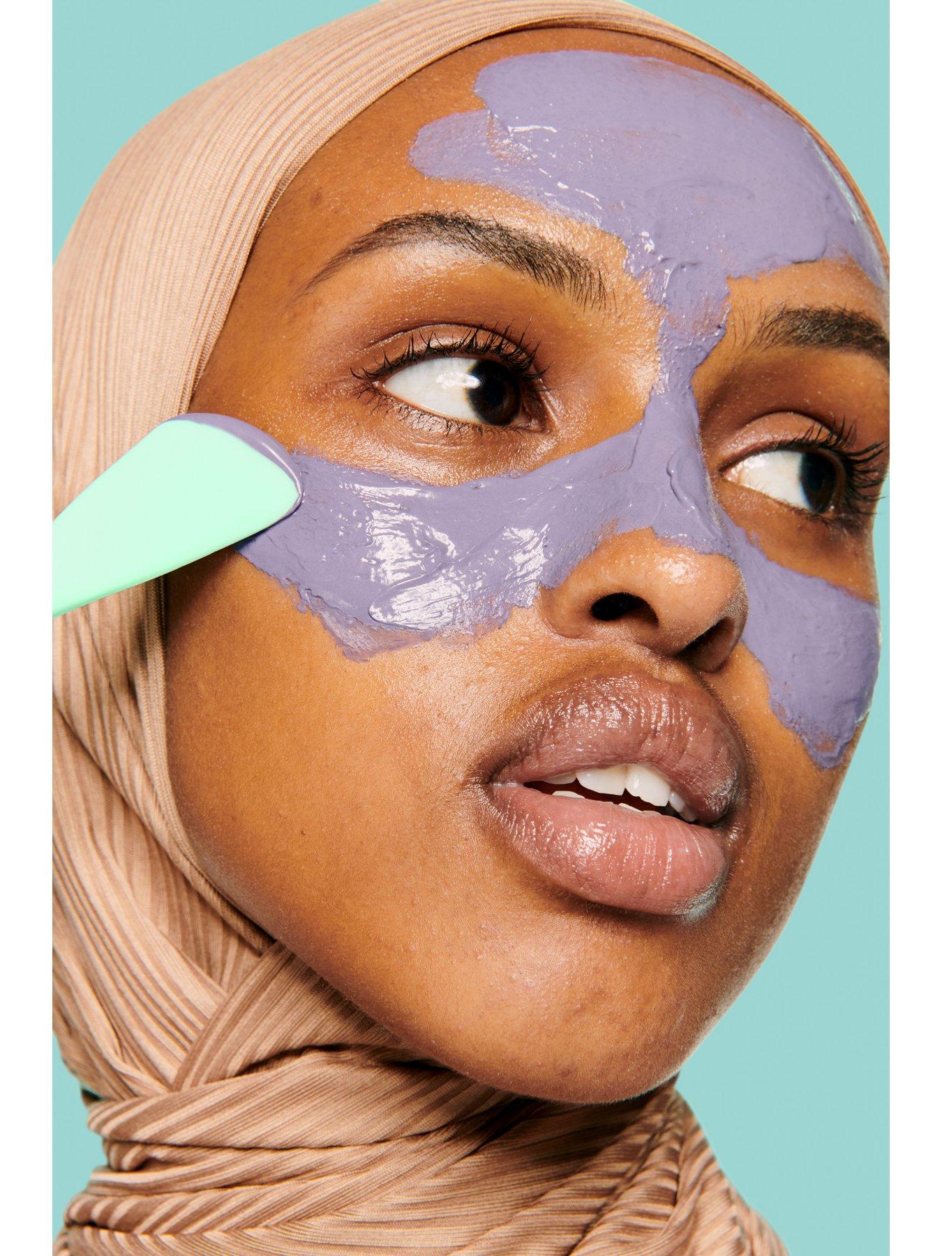 Image 3 of 5 of Benefit All-in-One Face Mask Wand