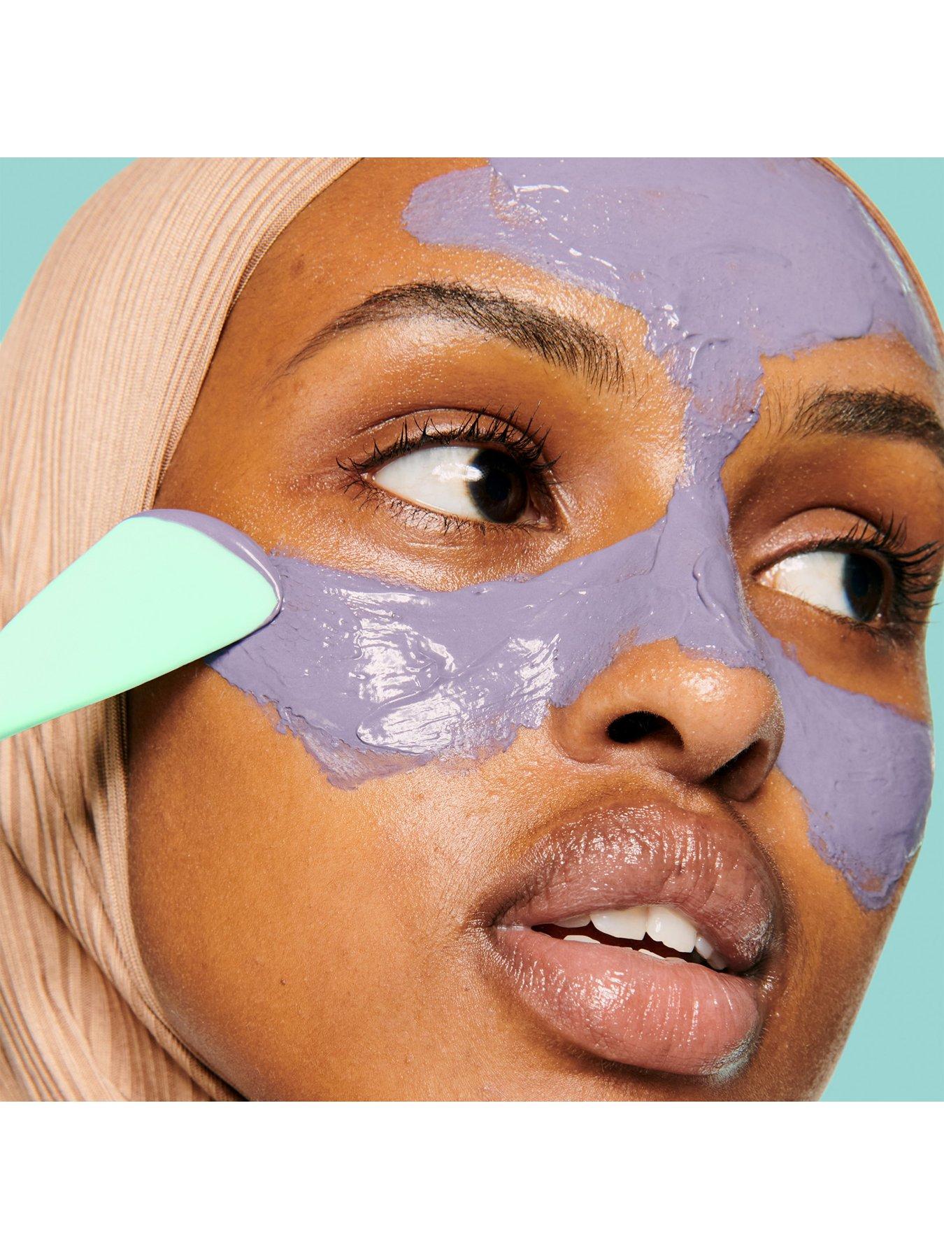 Image 3 of 8 of Benefit The POREfessional Deep Retreat Pore-Clearing Clay Mask