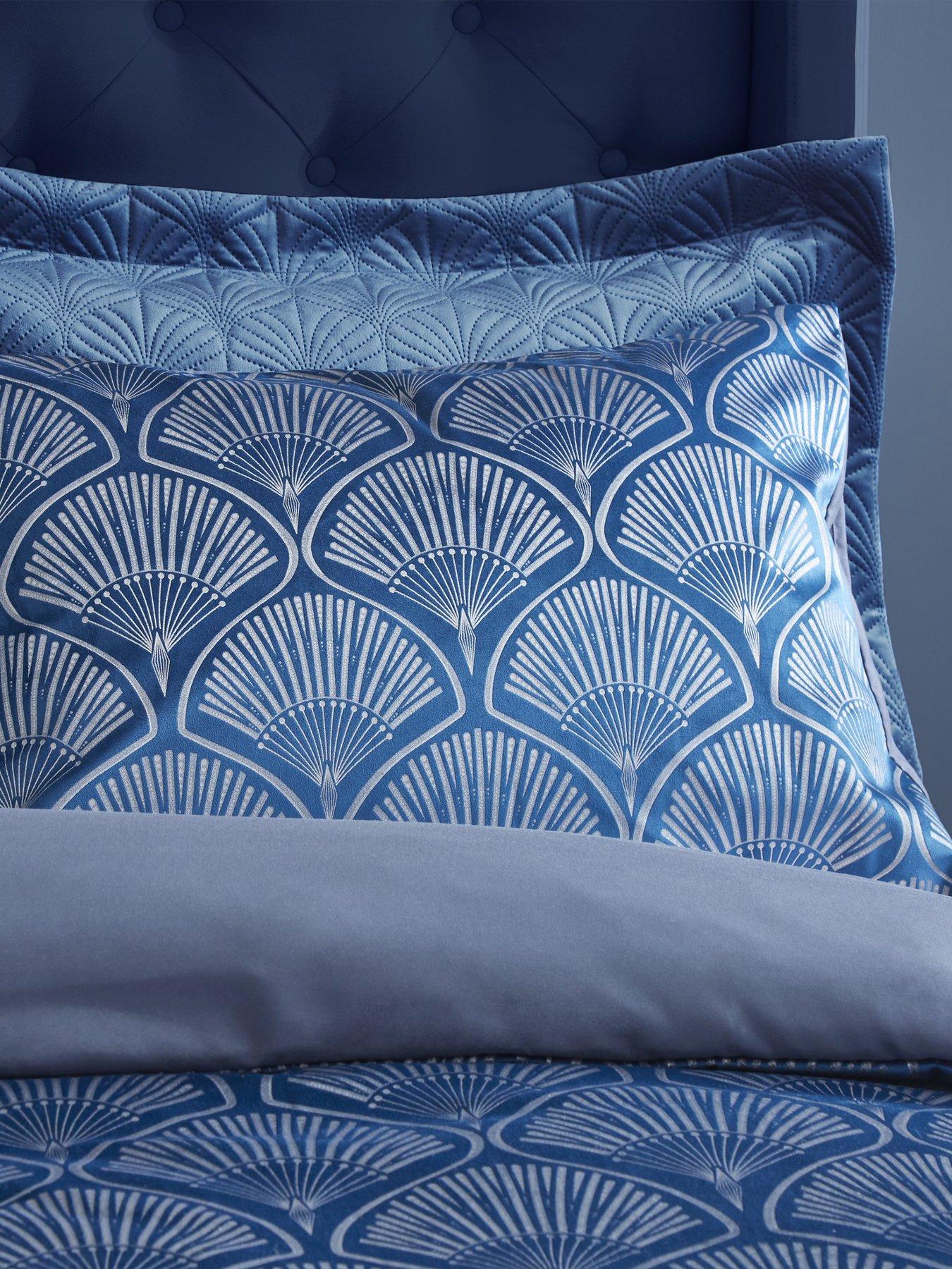 Image 4 of 7 of Catherine Lansfield Art Deco Pearl Duvet Cover Set in Navy