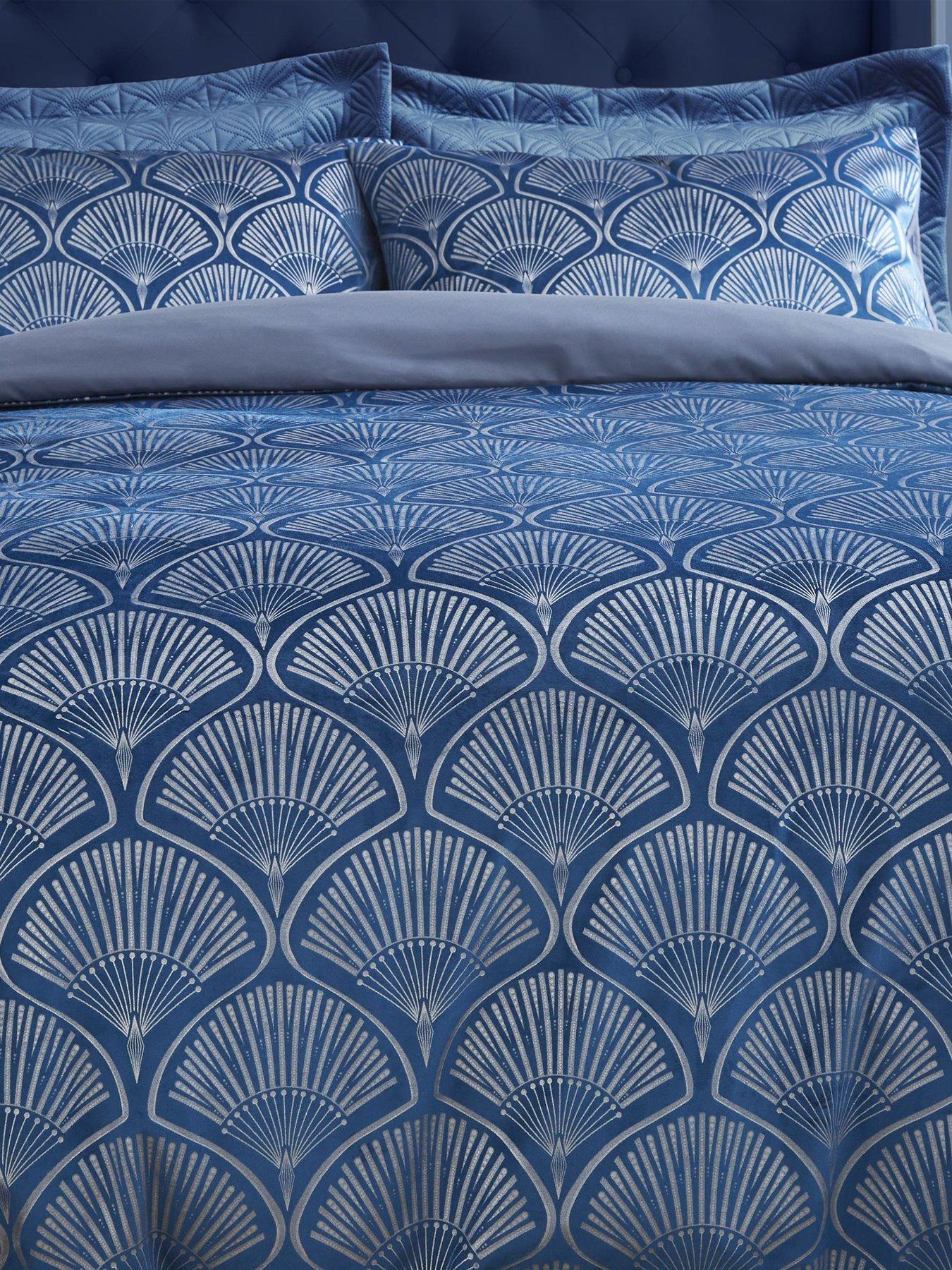 Image 5 of 7 of Catherine Lansfield Art Deco Pearl Duvet Cover Set in Navy