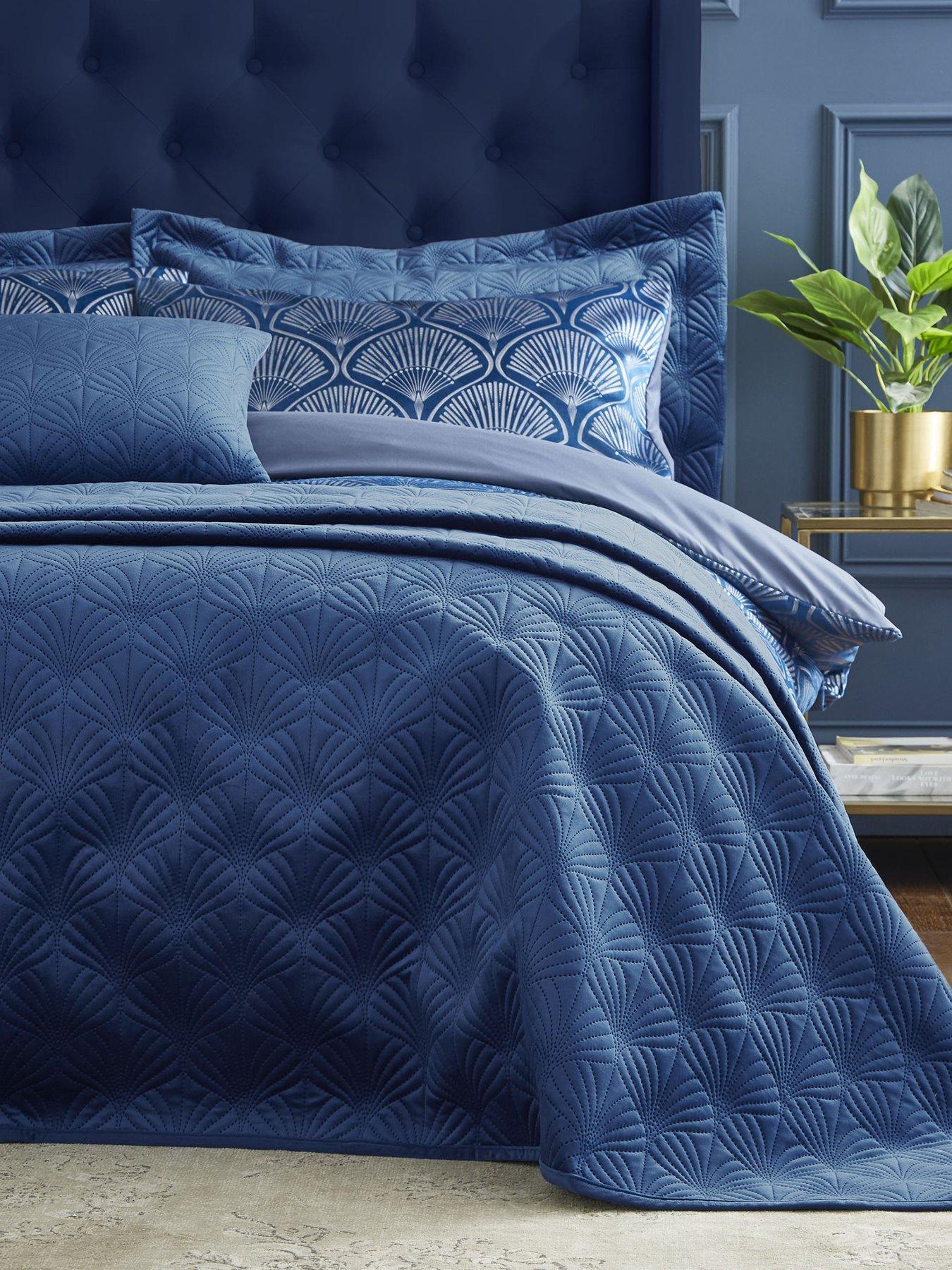 undefined Art Deco Pearl Bedspread Throw - Navy